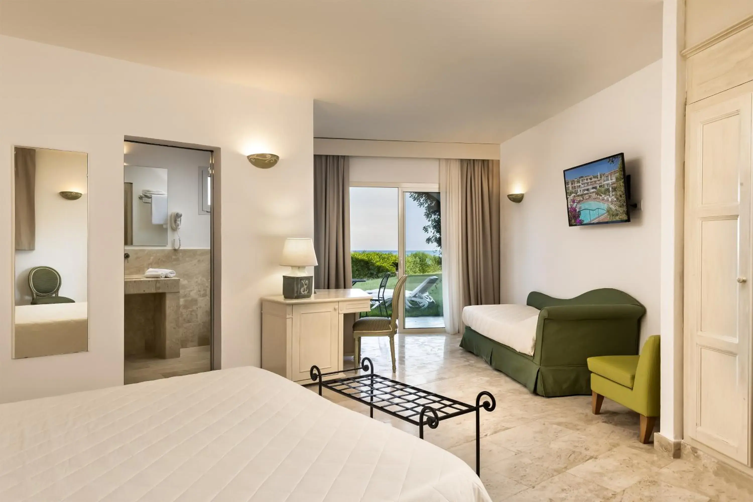 Photo of the whole room, Bed in Grand Hotel In Porto Cervo Photo of the whole room, Bed in Grand Hotel In Porto Cervo