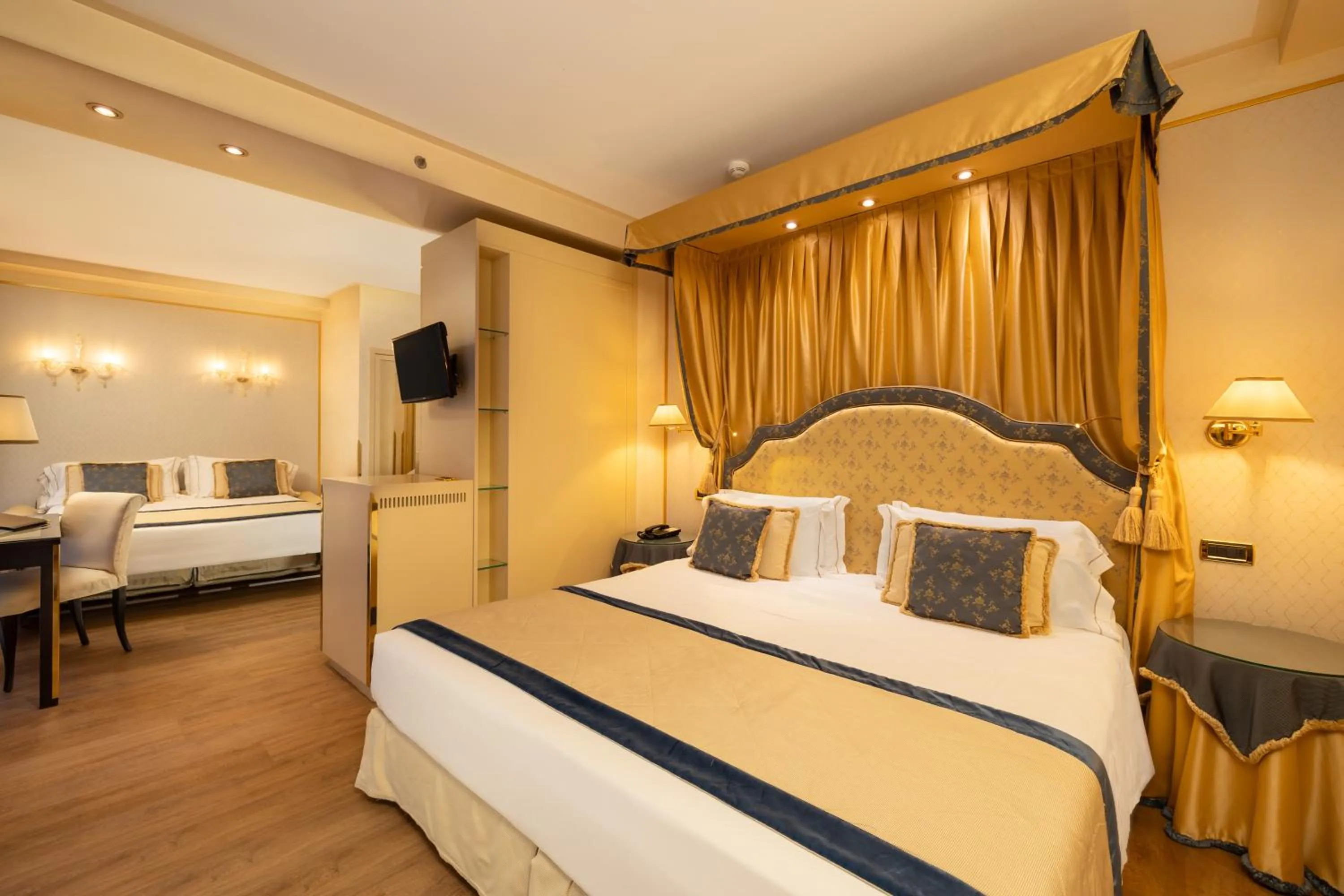 TV and multimedia, Bed in Hotel A La Commedia