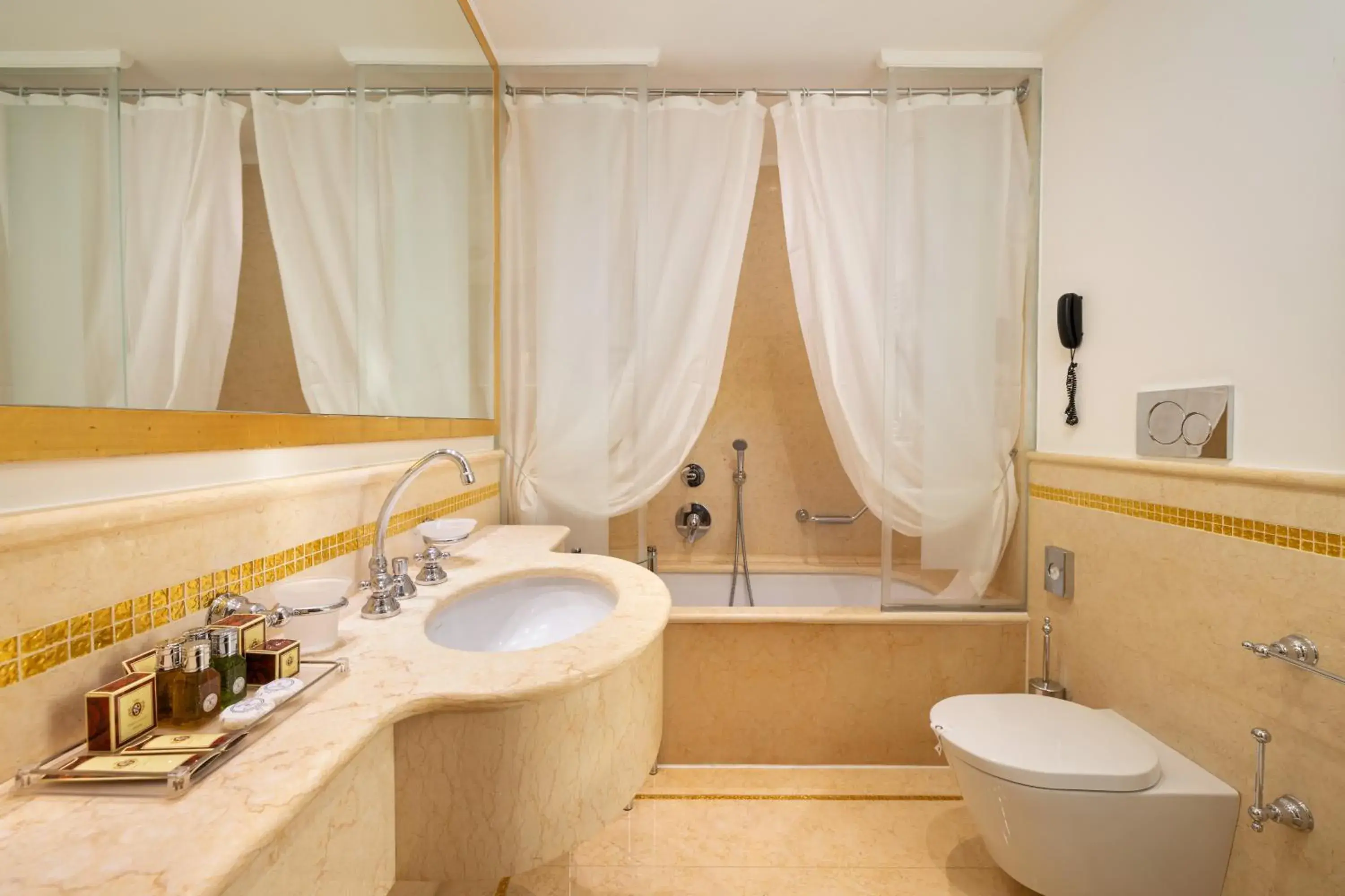 Junior Suite in Hotel A La Commedia Junior Suite in Hotel A La Commedia