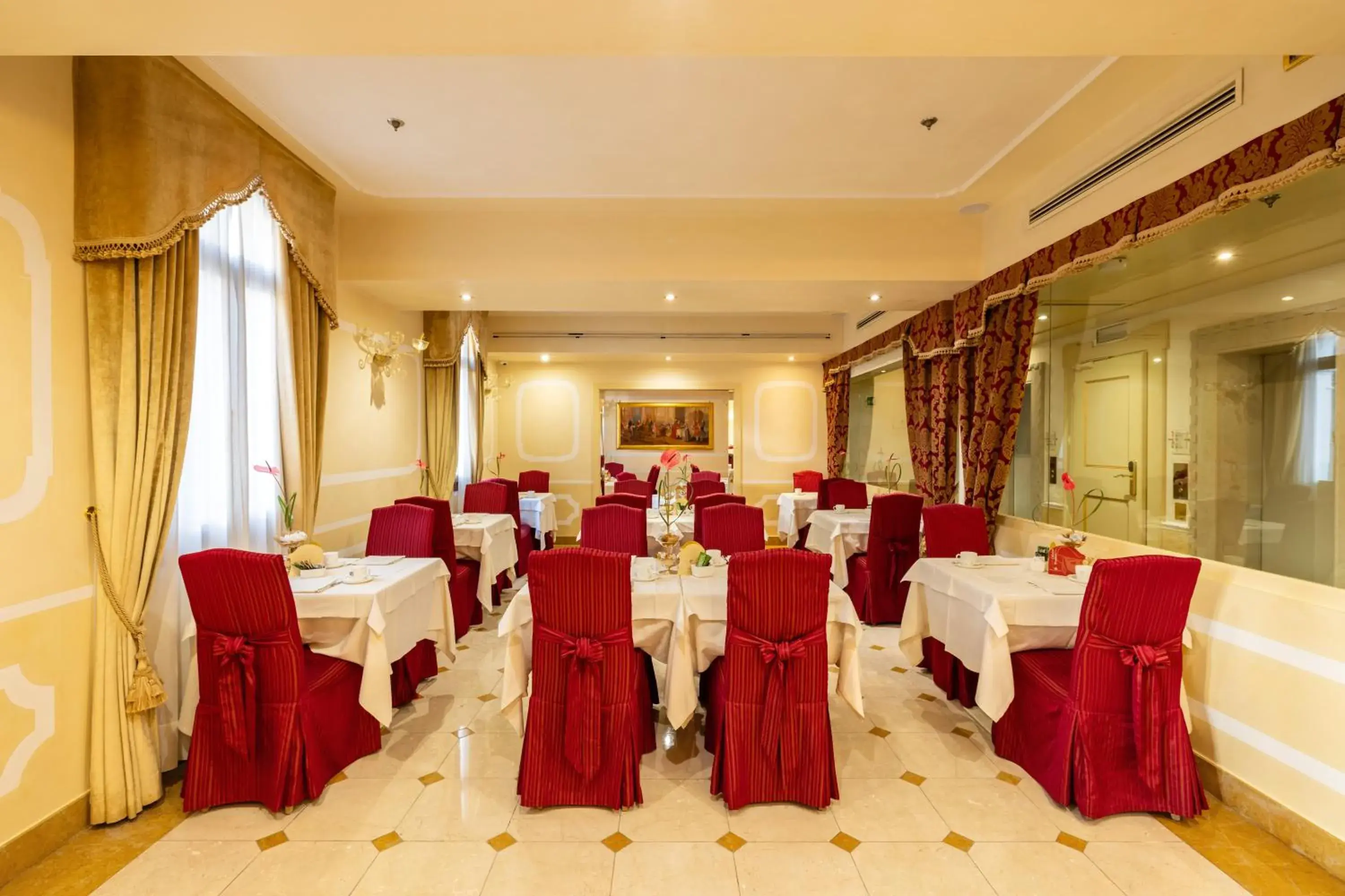 Breakfast in Hotel A La Commedia Breakfast in Hotel A La Commedia