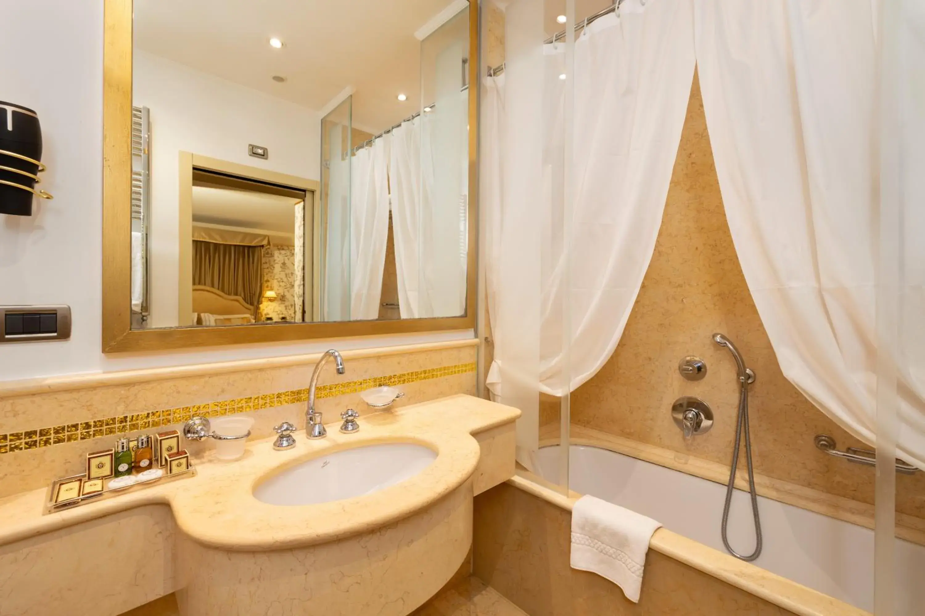 Junior Suite (3 Adults) in Hotel A La Commedia Junior Suite (3 Adults) in Hotel A La Commedia