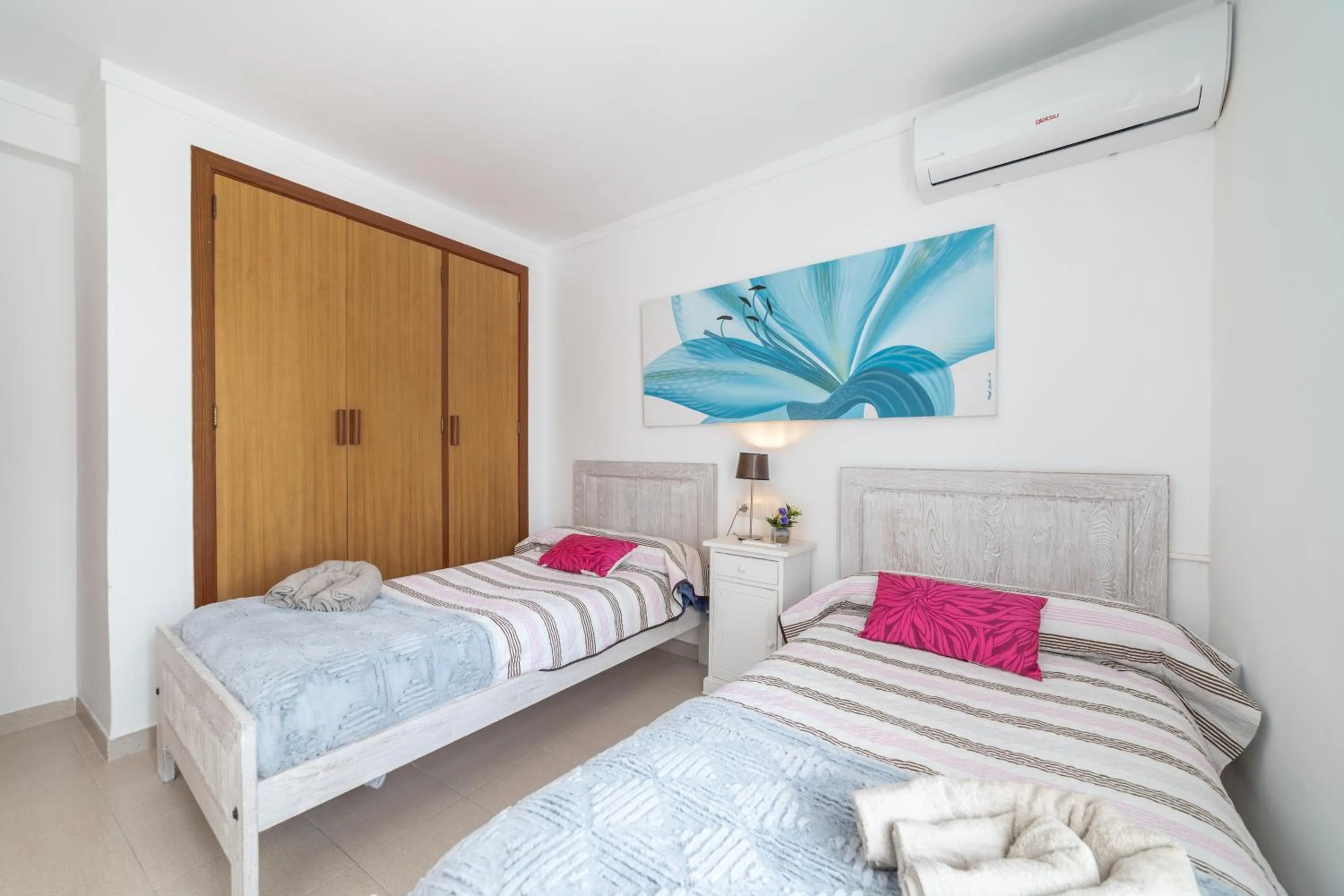 Bed in Apartment Voltor Bajos E By SunVillas Mallorca