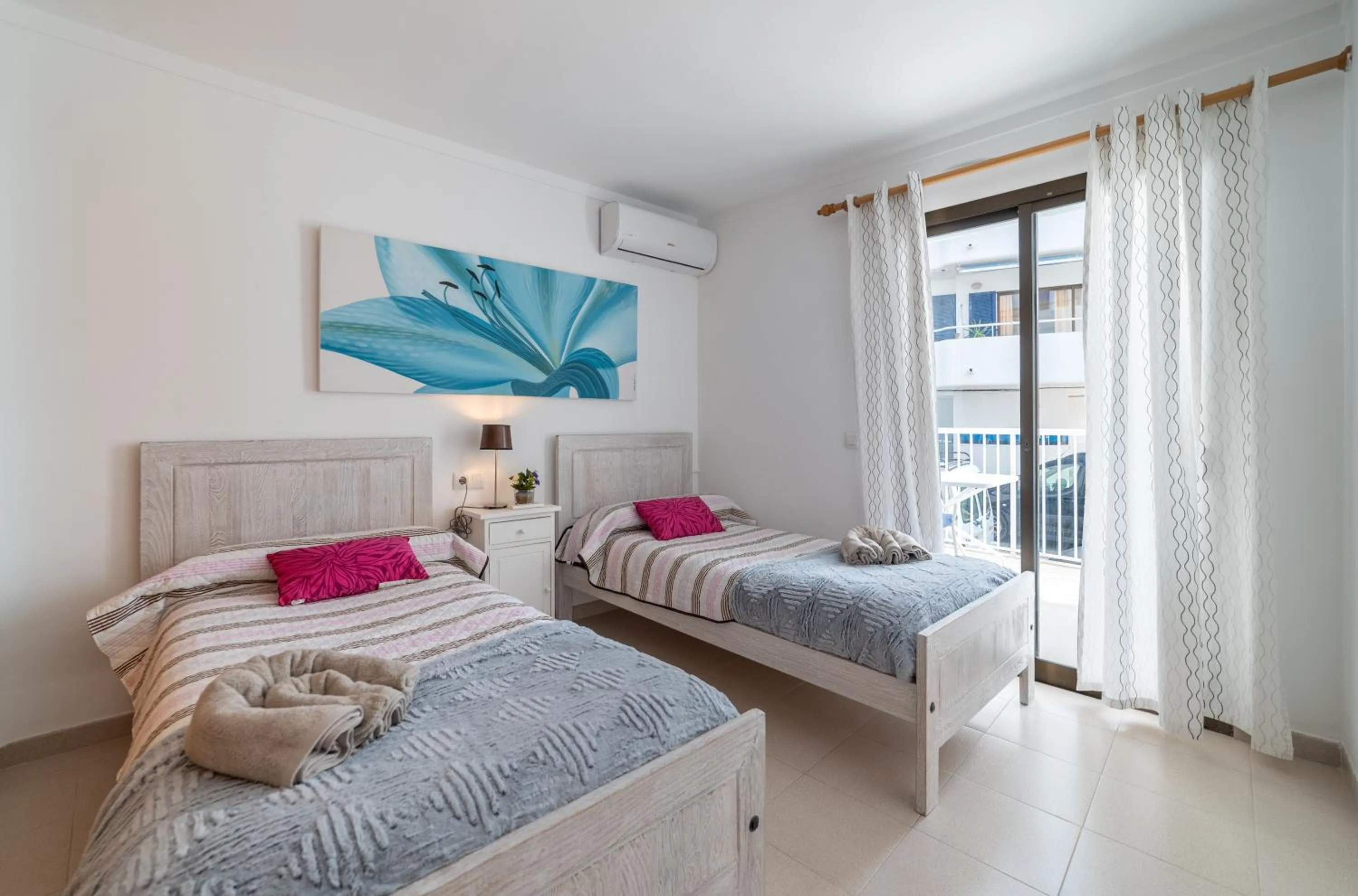 Bed in Apartment Voltor Bajos E By SunVillas Mallorca