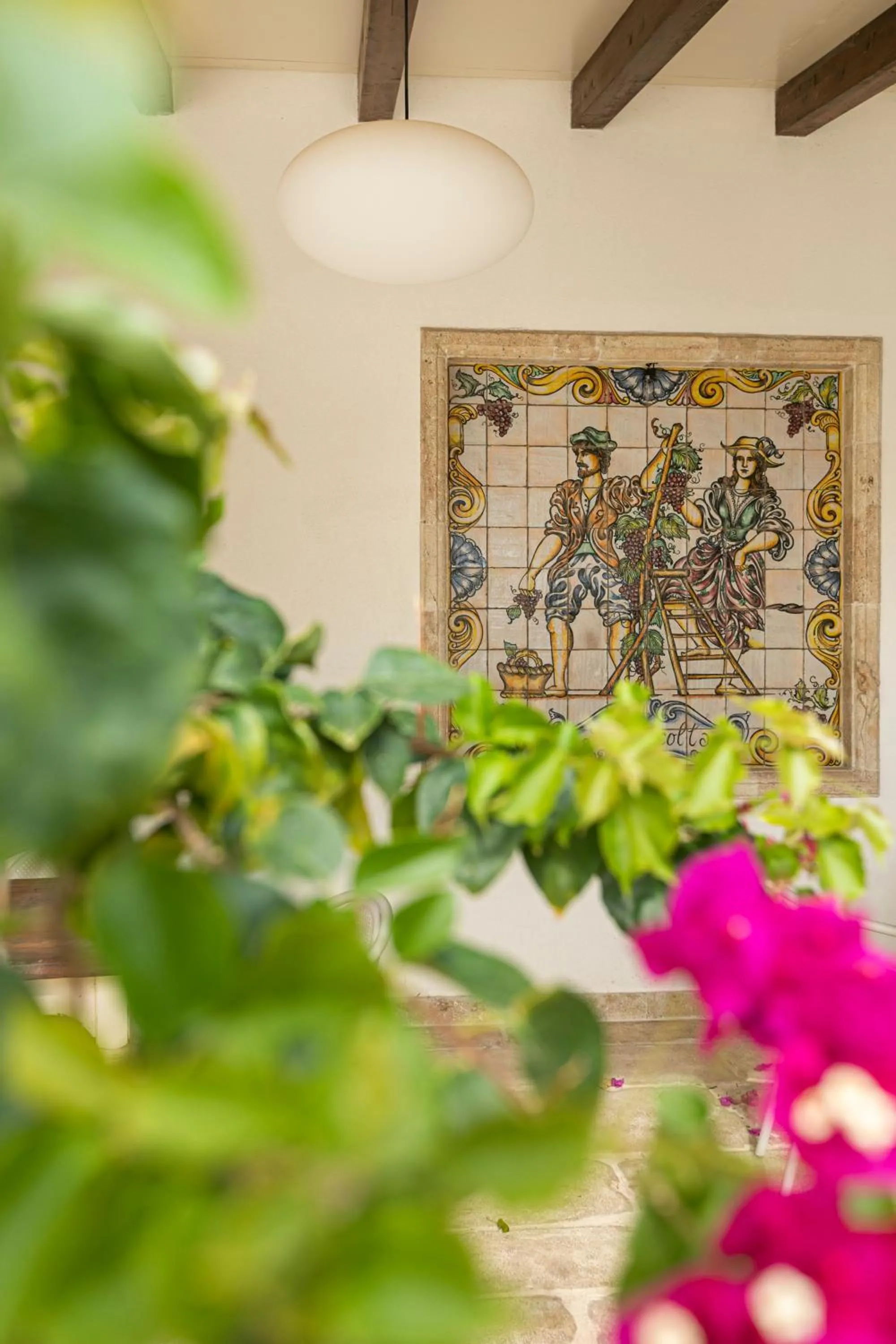 Inner courtyard view in La Corte del Sole