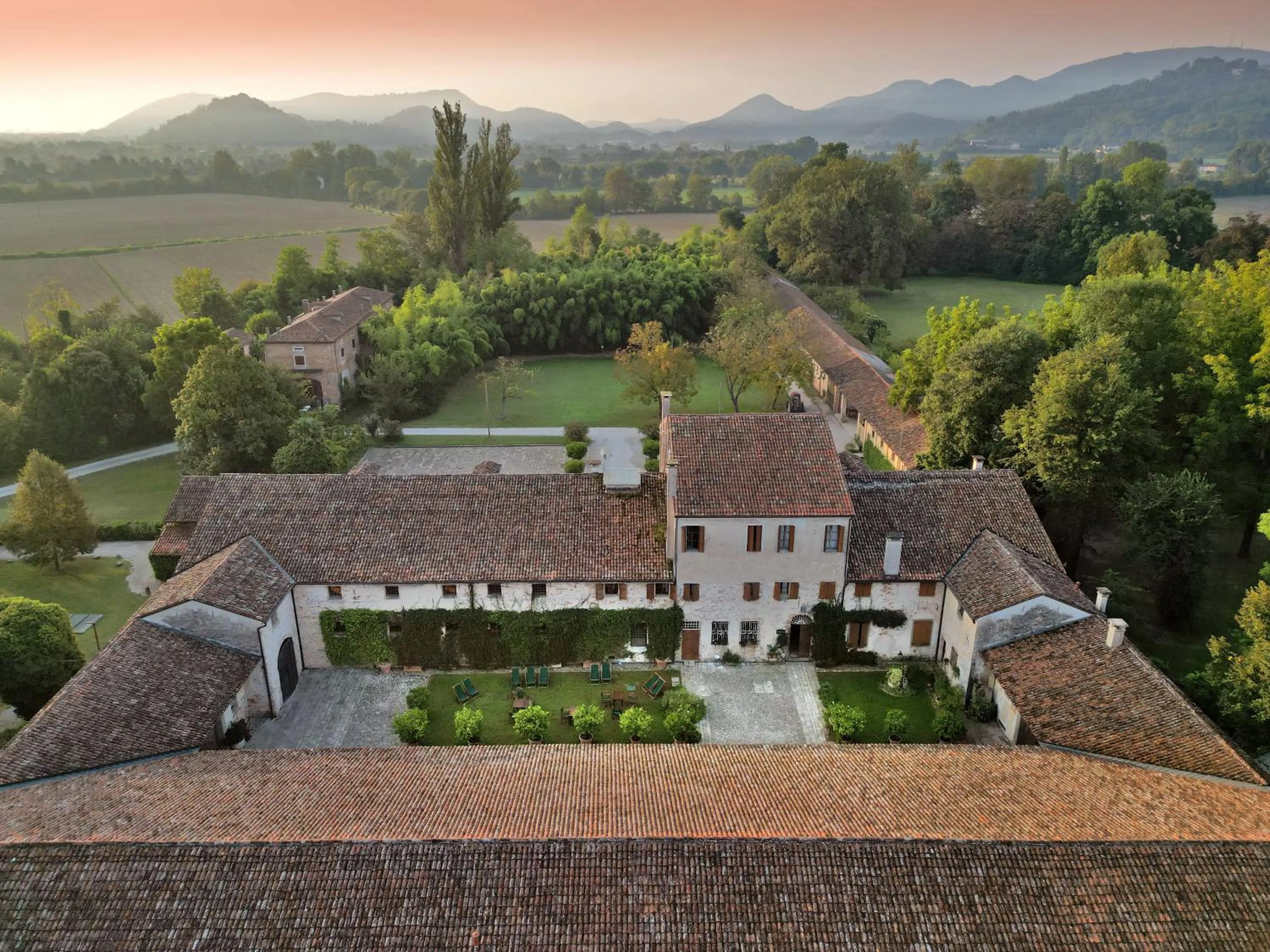Property building in Frassanelle