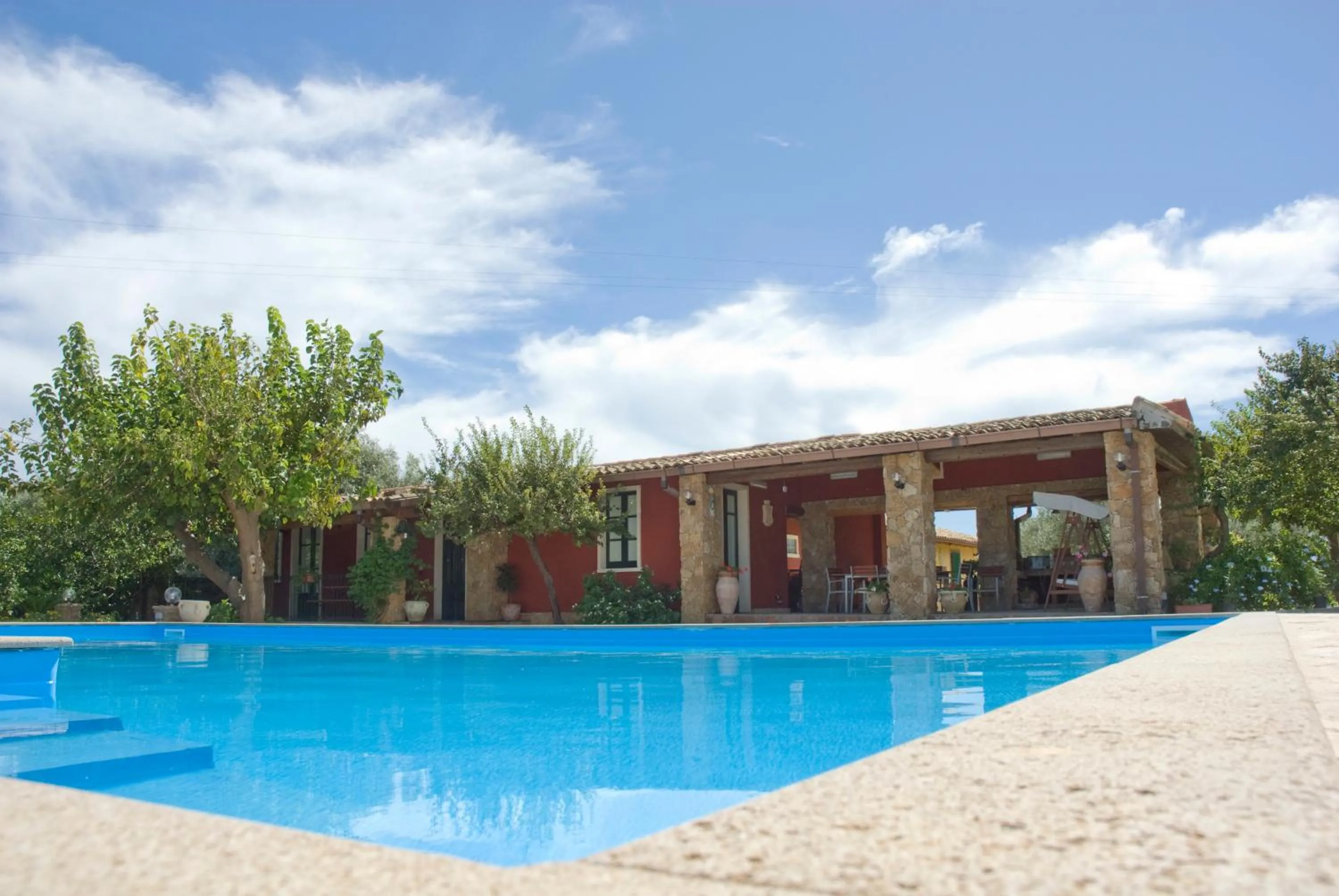 Property building in Case Di Loco Castro