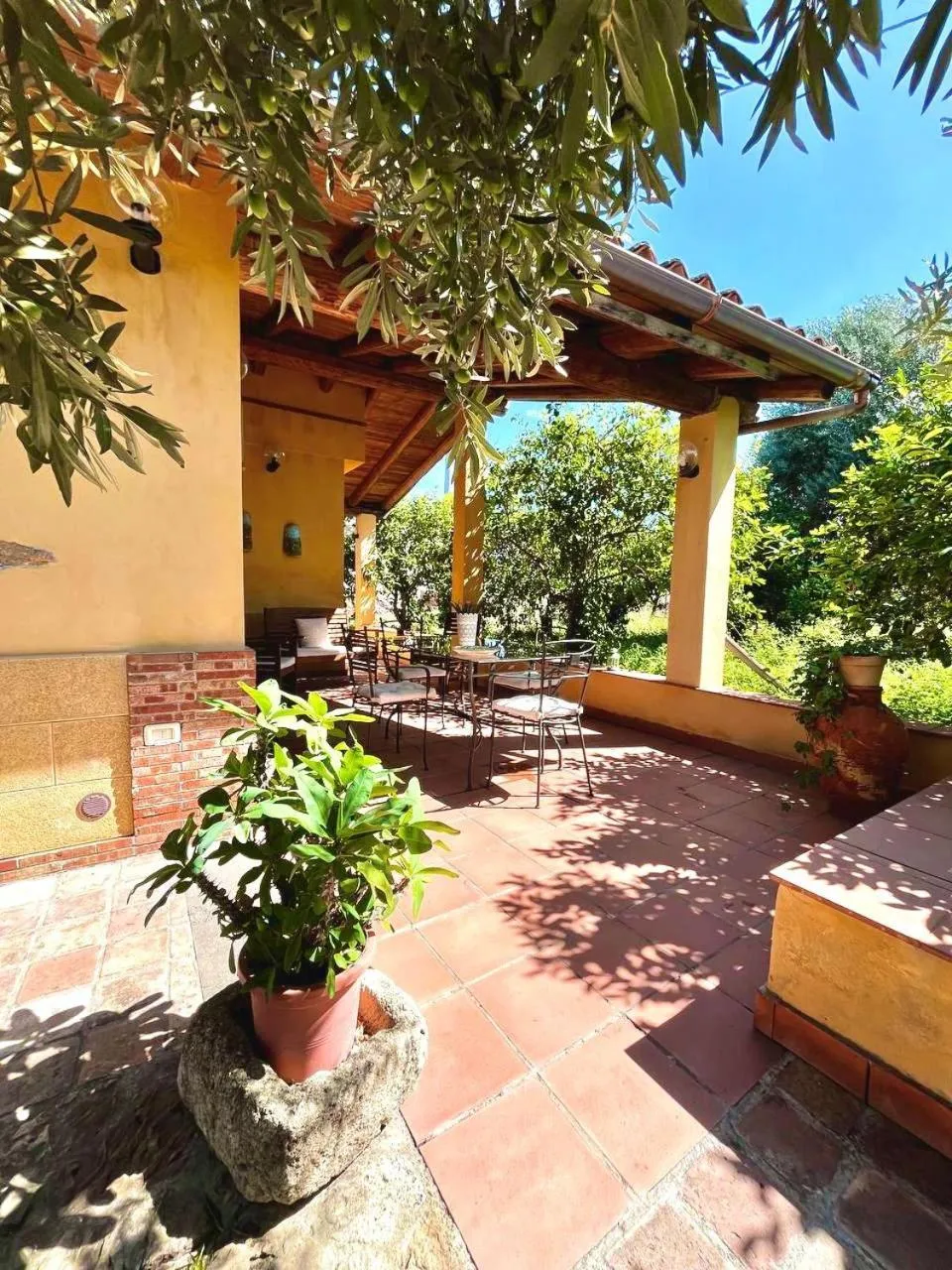 Property building in Case Di Loco Castro
