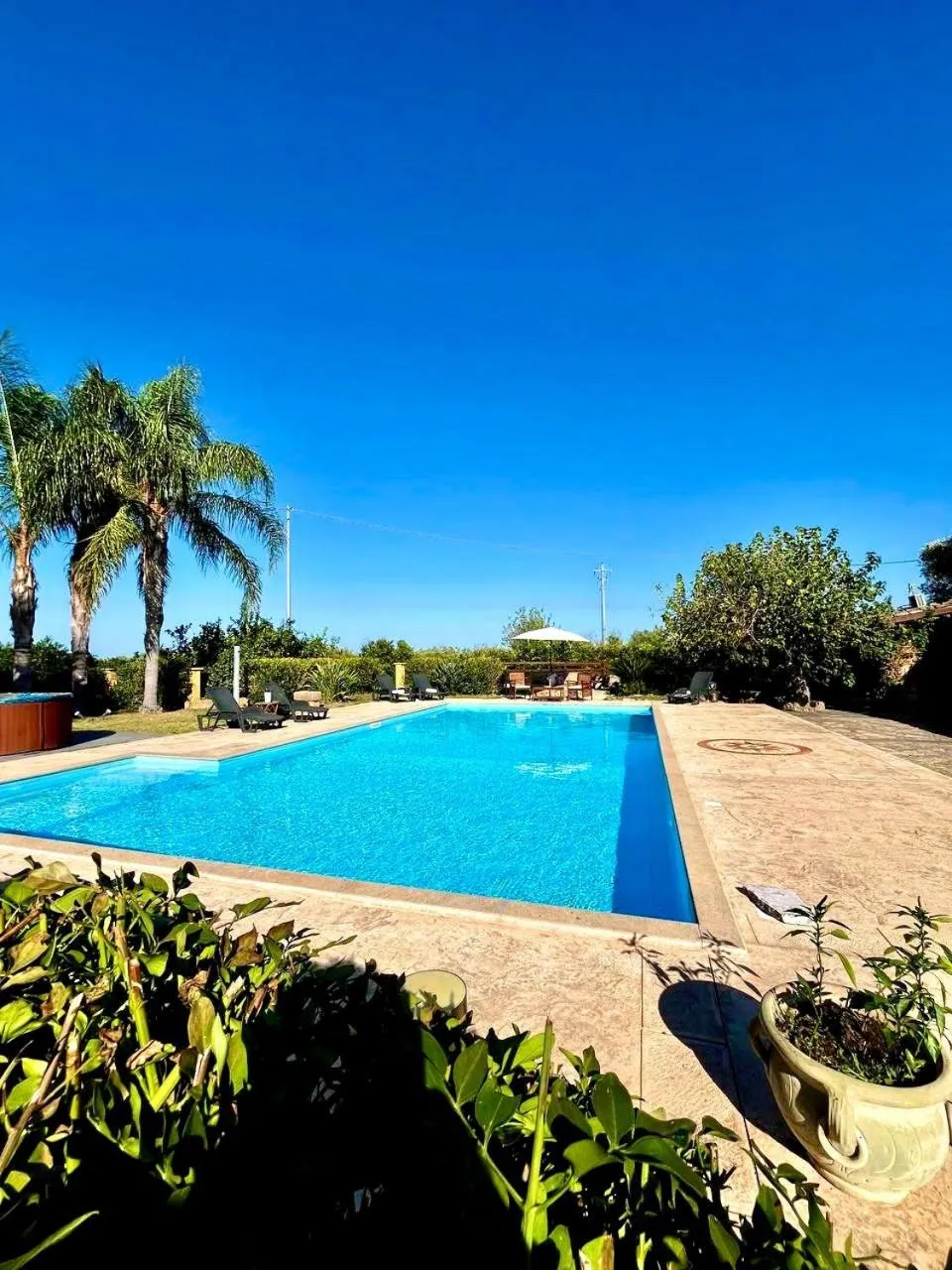 Swimming pool in Case Di Loco Castro