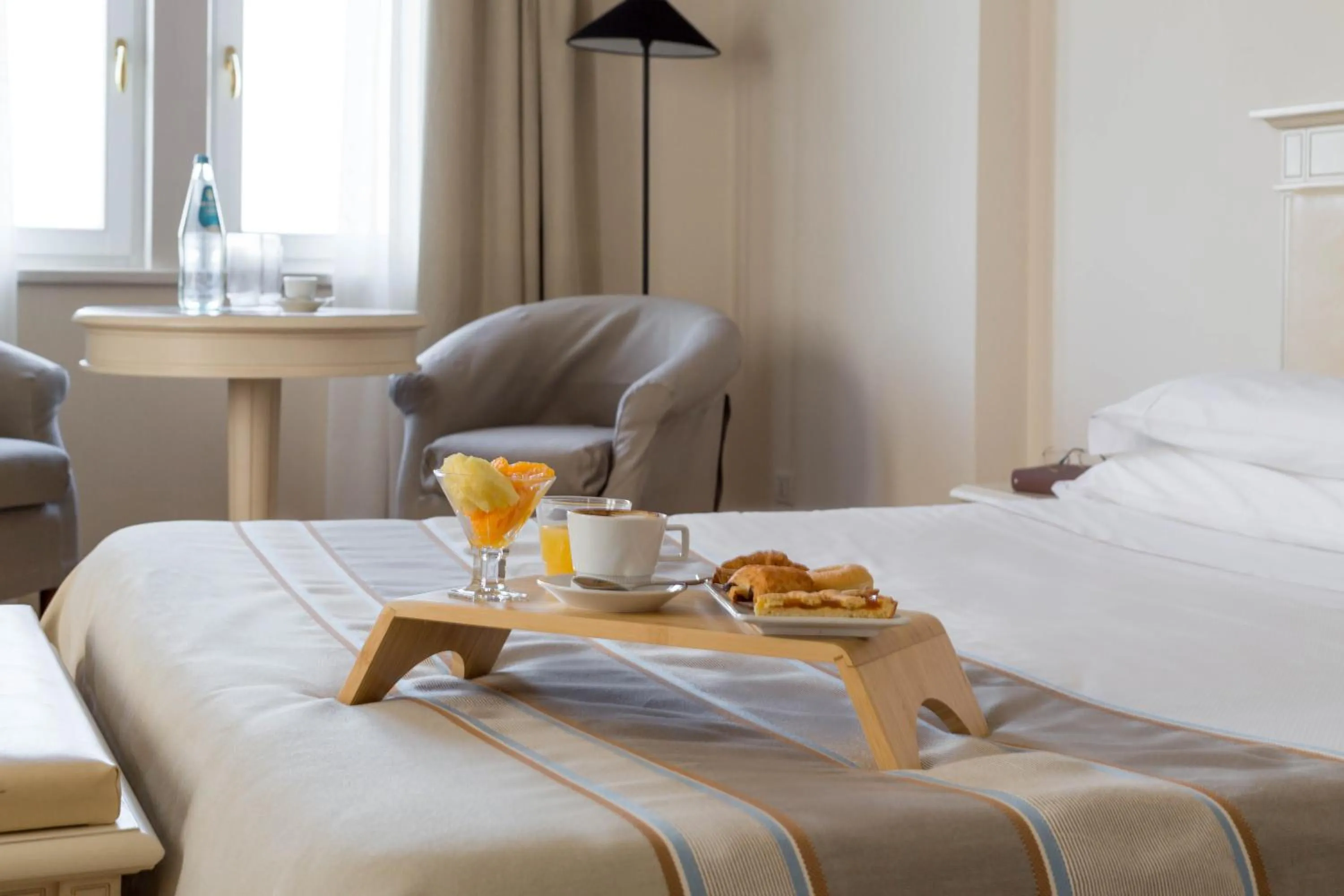 Bed in Hotel Catalunya