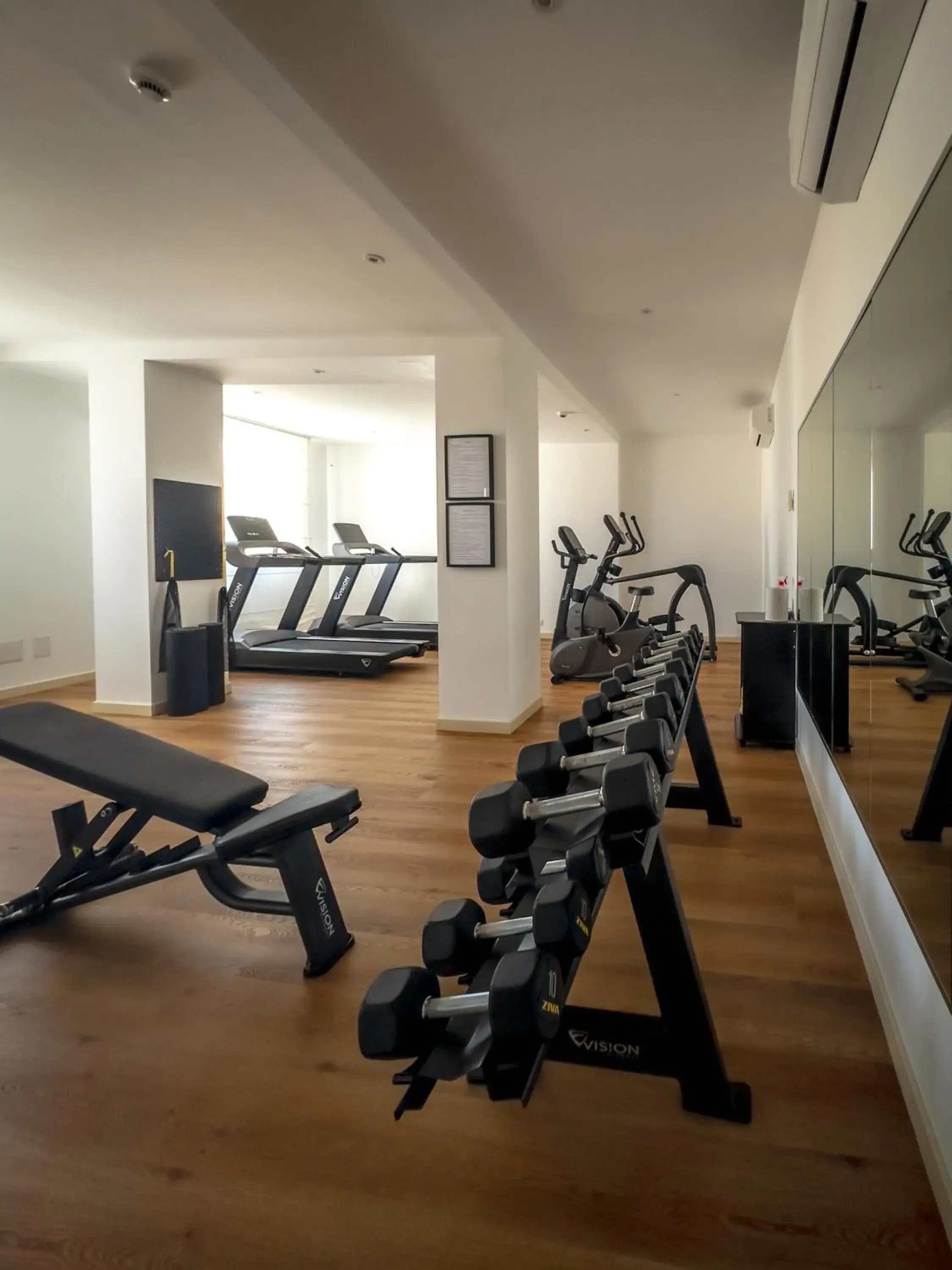 Fitness centre/facilities in Hotel Catalunya Fitness centre/facilities in Hotel Catalunya