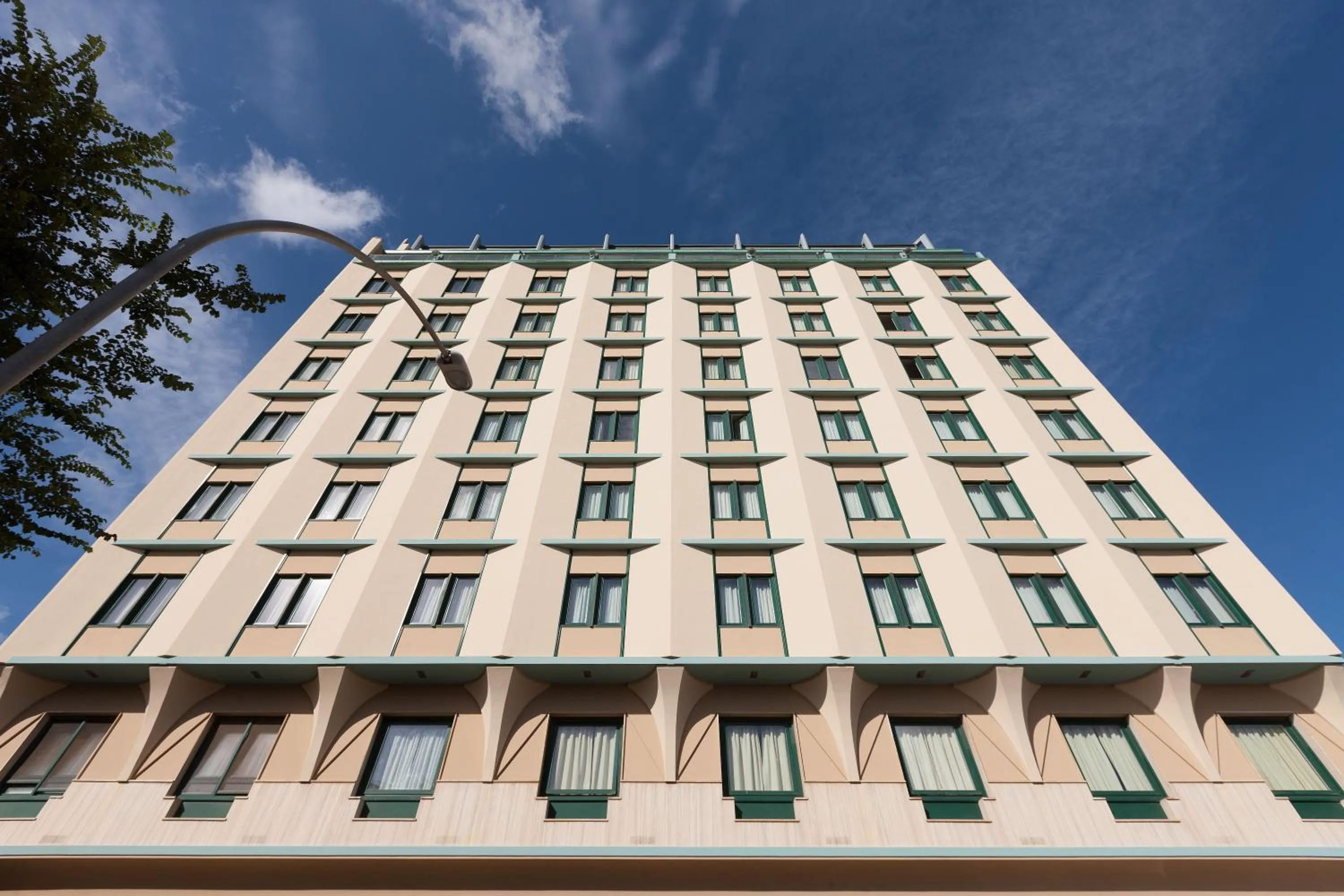 Facade/entrance in Hotel Catalunya