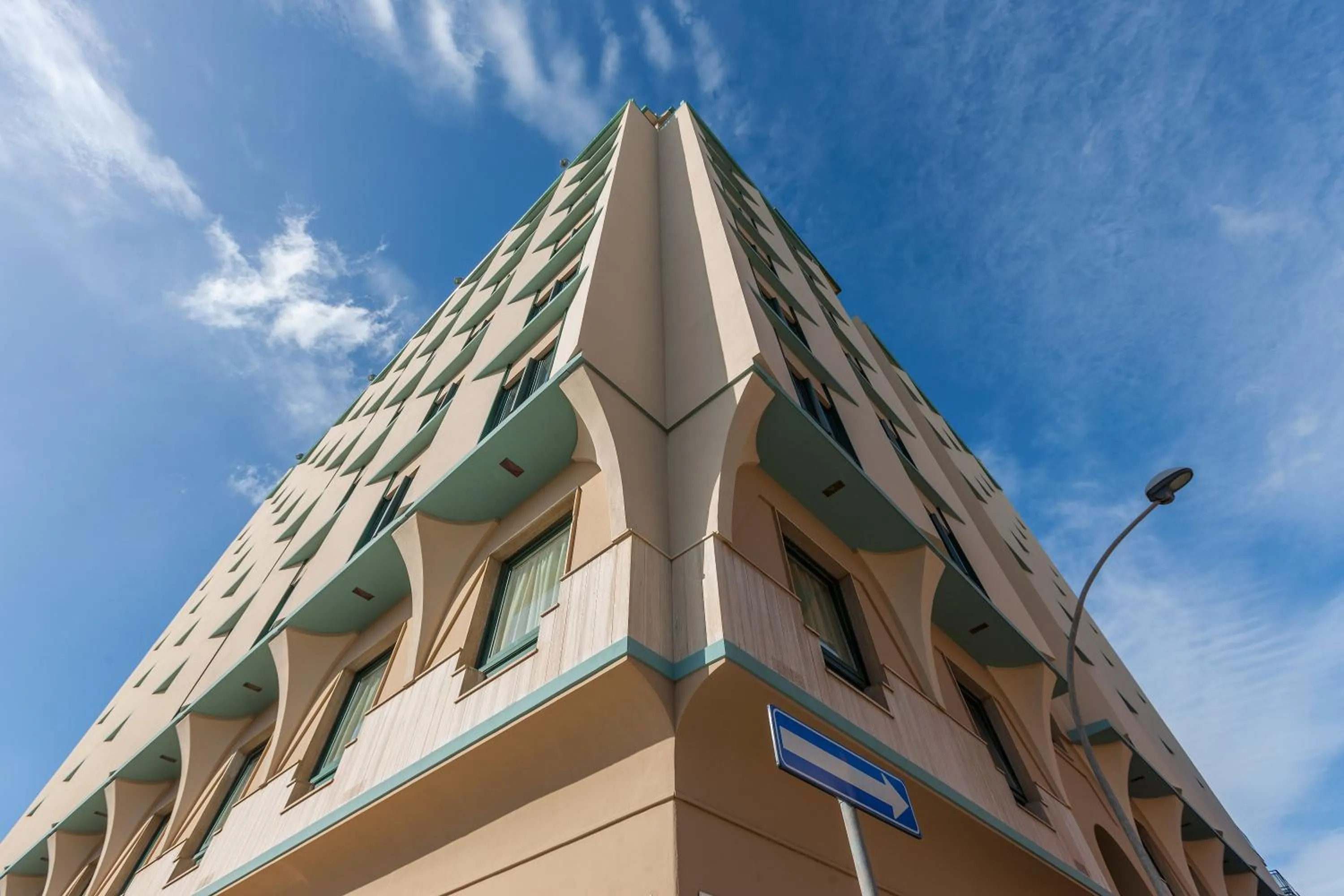 Facade/entrance in Hotel Catalunya