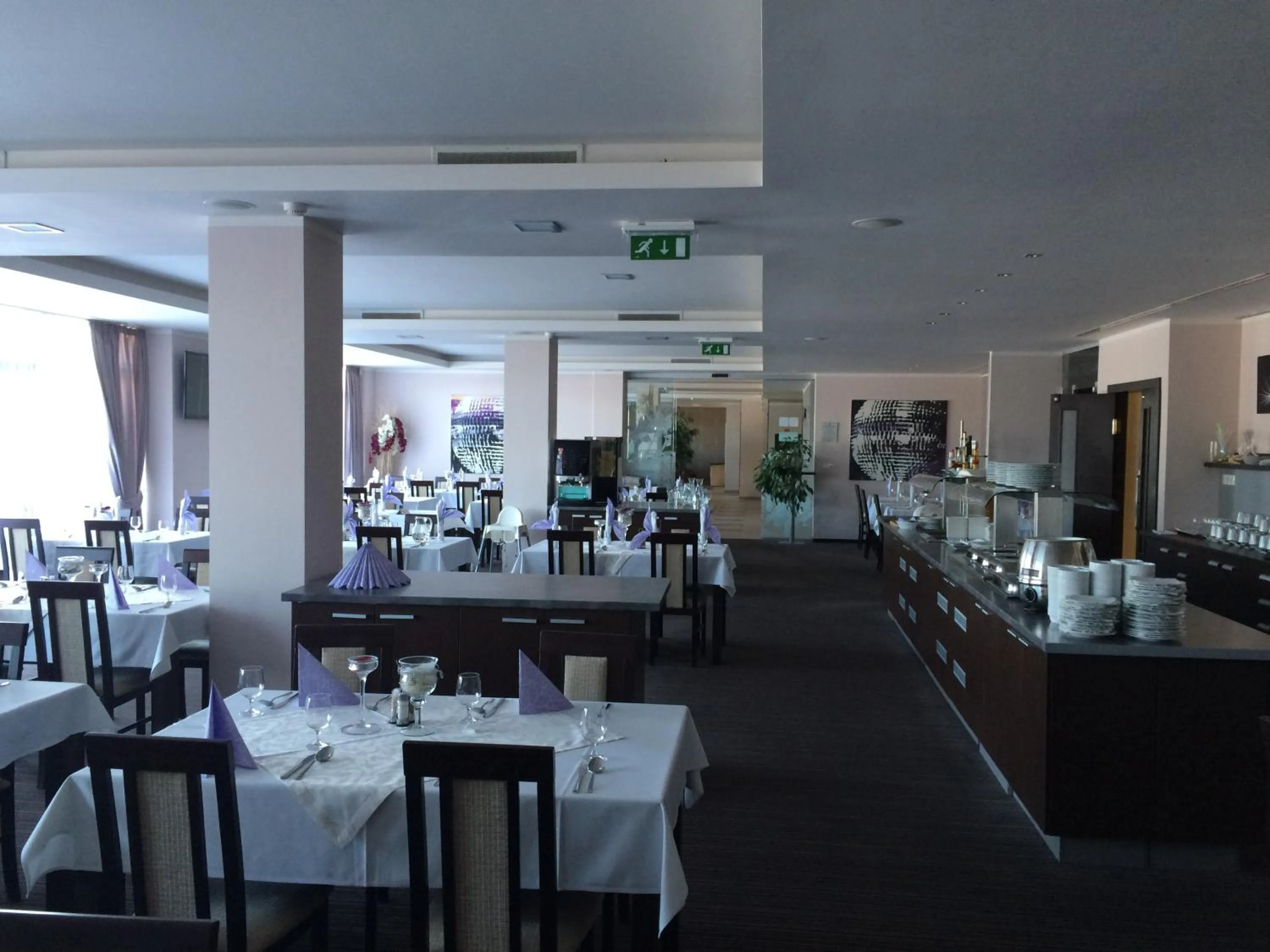 Restaurant/places to eat in Apartman Panorama 805