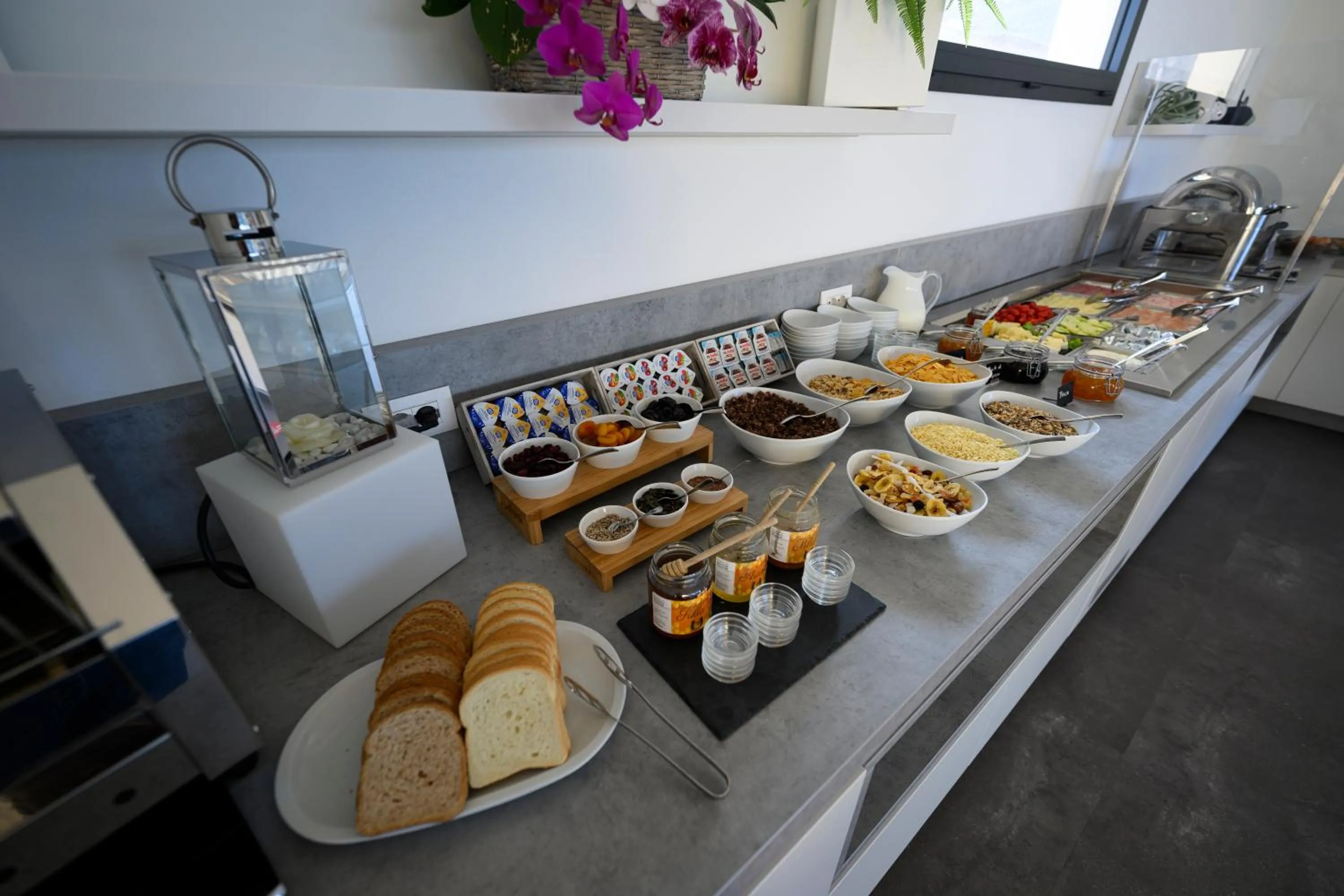 Buffet breakfast in Hotel Riviera