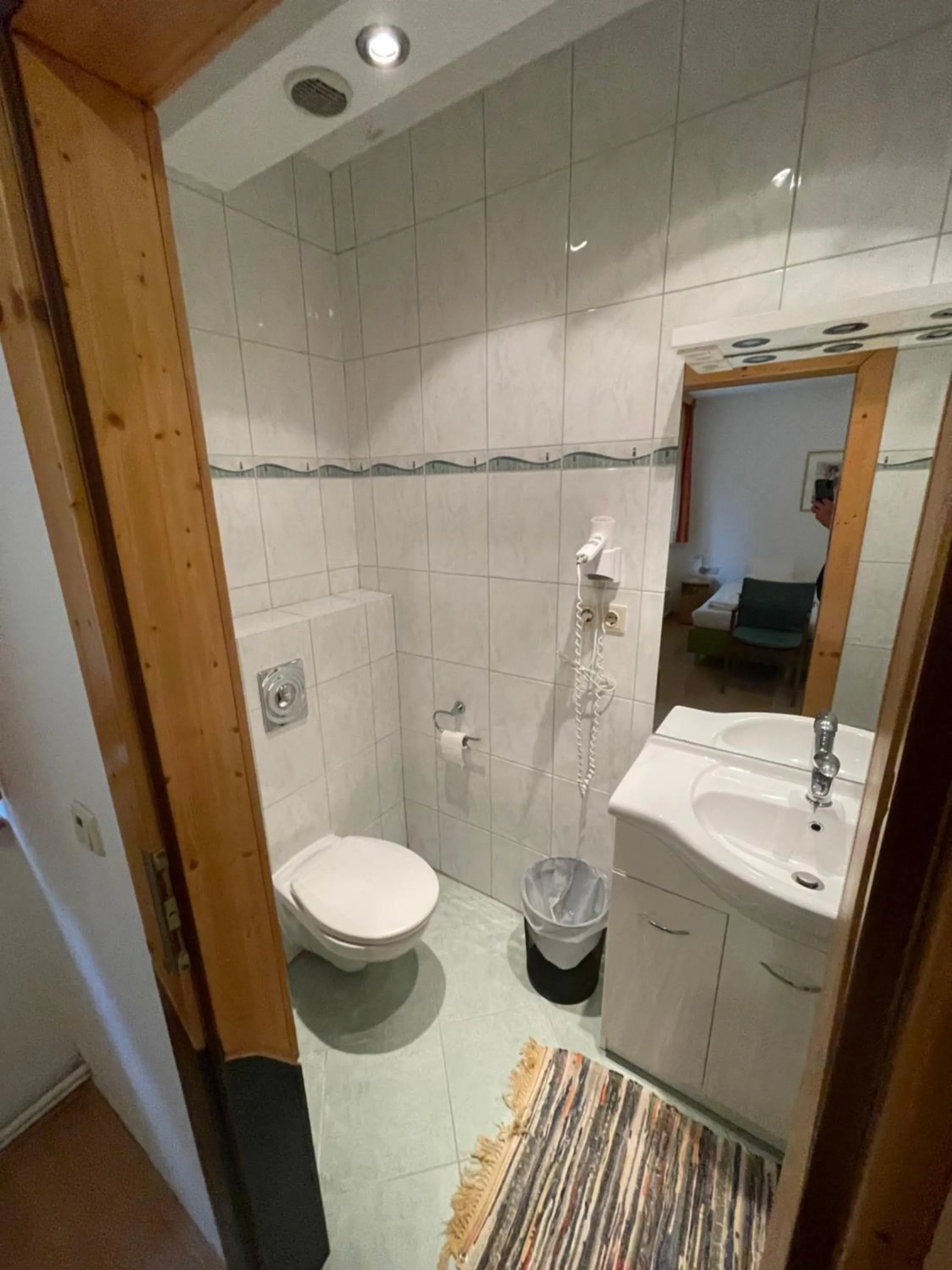 Toilet in Waldrestaurant VIDA