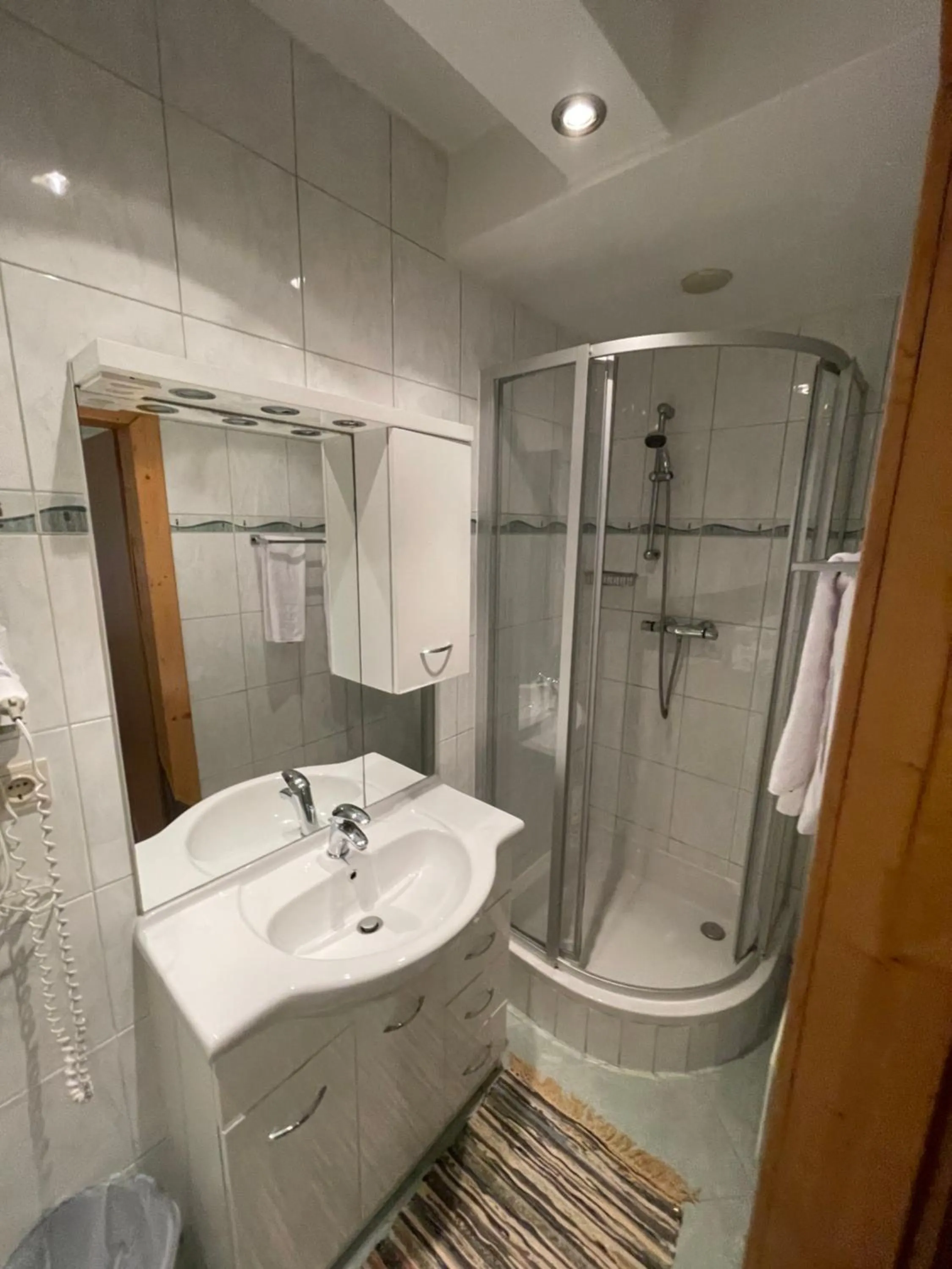 Shower in Waldrestaurant VIDA