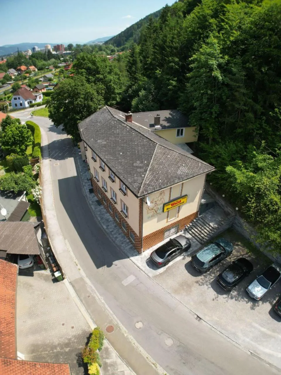 Property building in Waldrestaurant VIDA