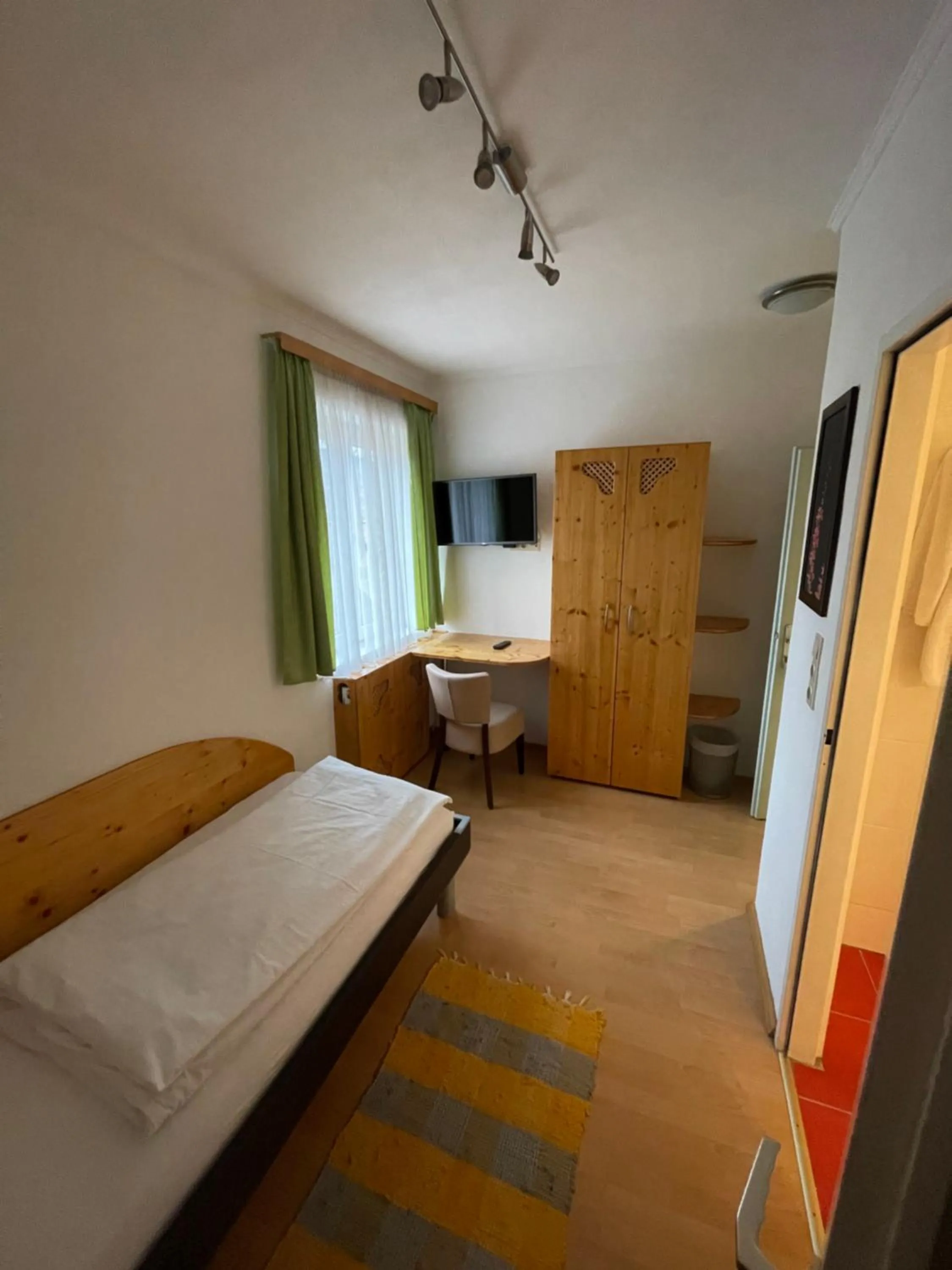 Photo of the whole room, Bed in Waldrestaurant VIDA
