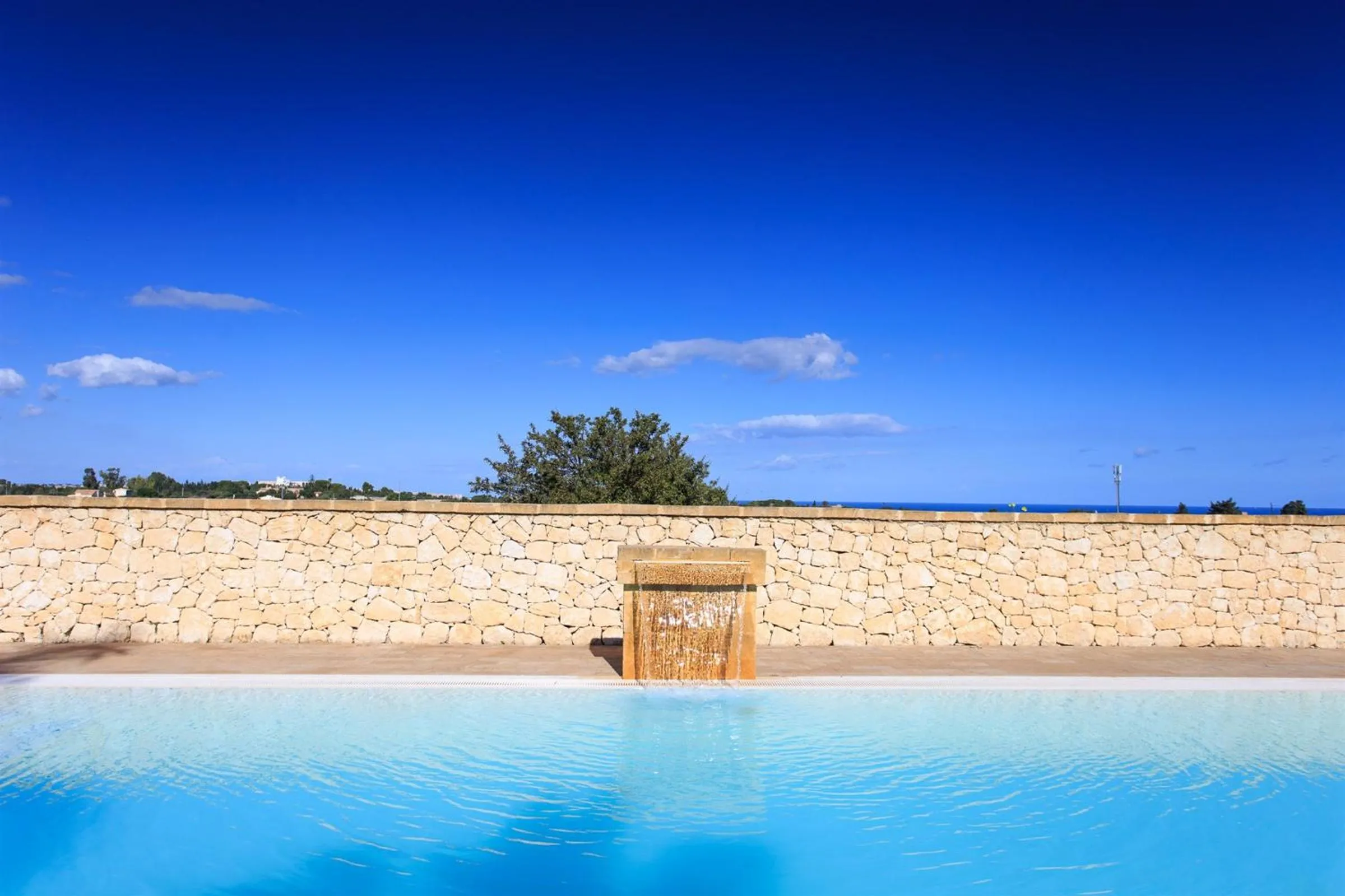 Swimming pool in Borgo Marino Plemmirio