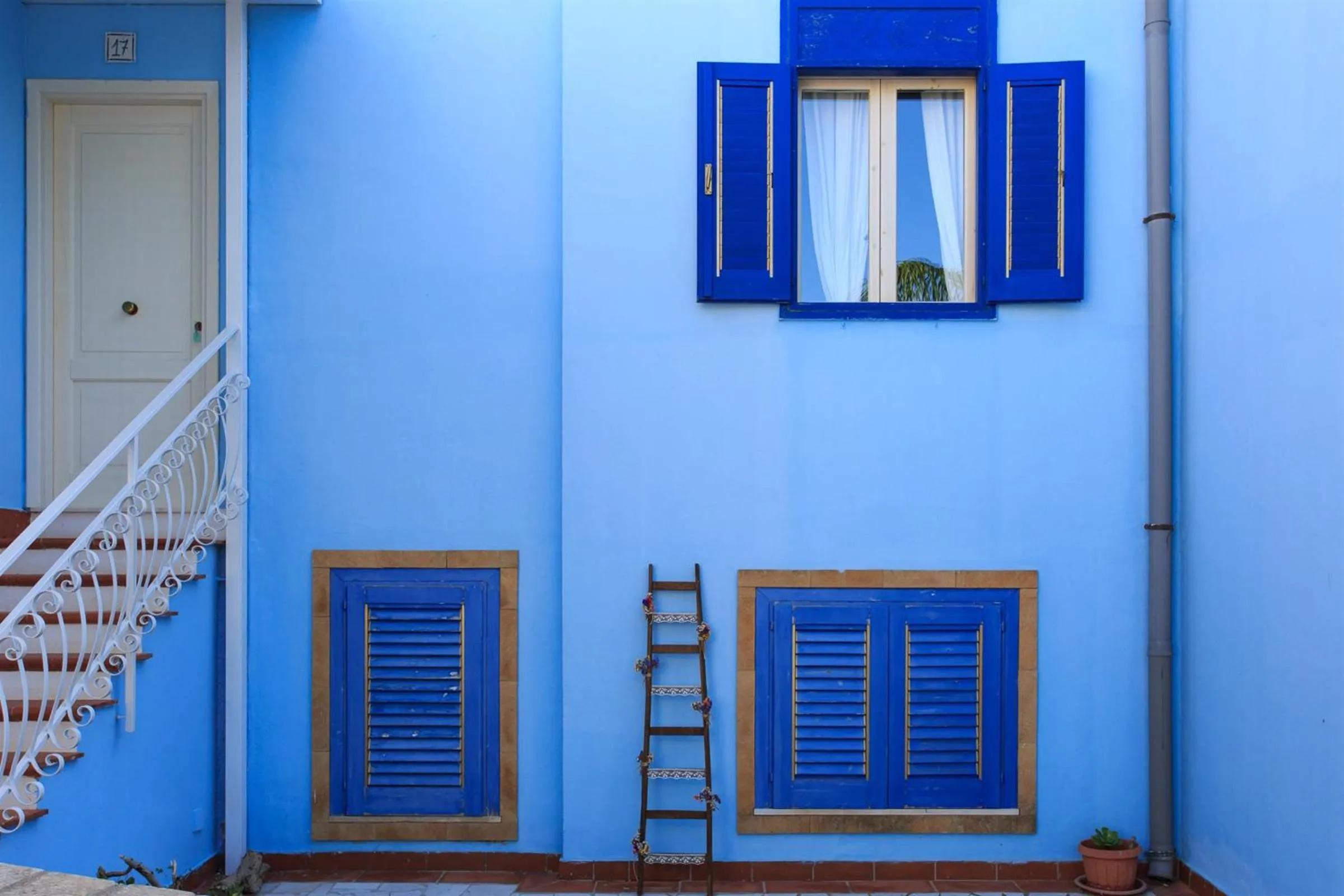 Facade/entrance in Borgo Marino Plemmirio