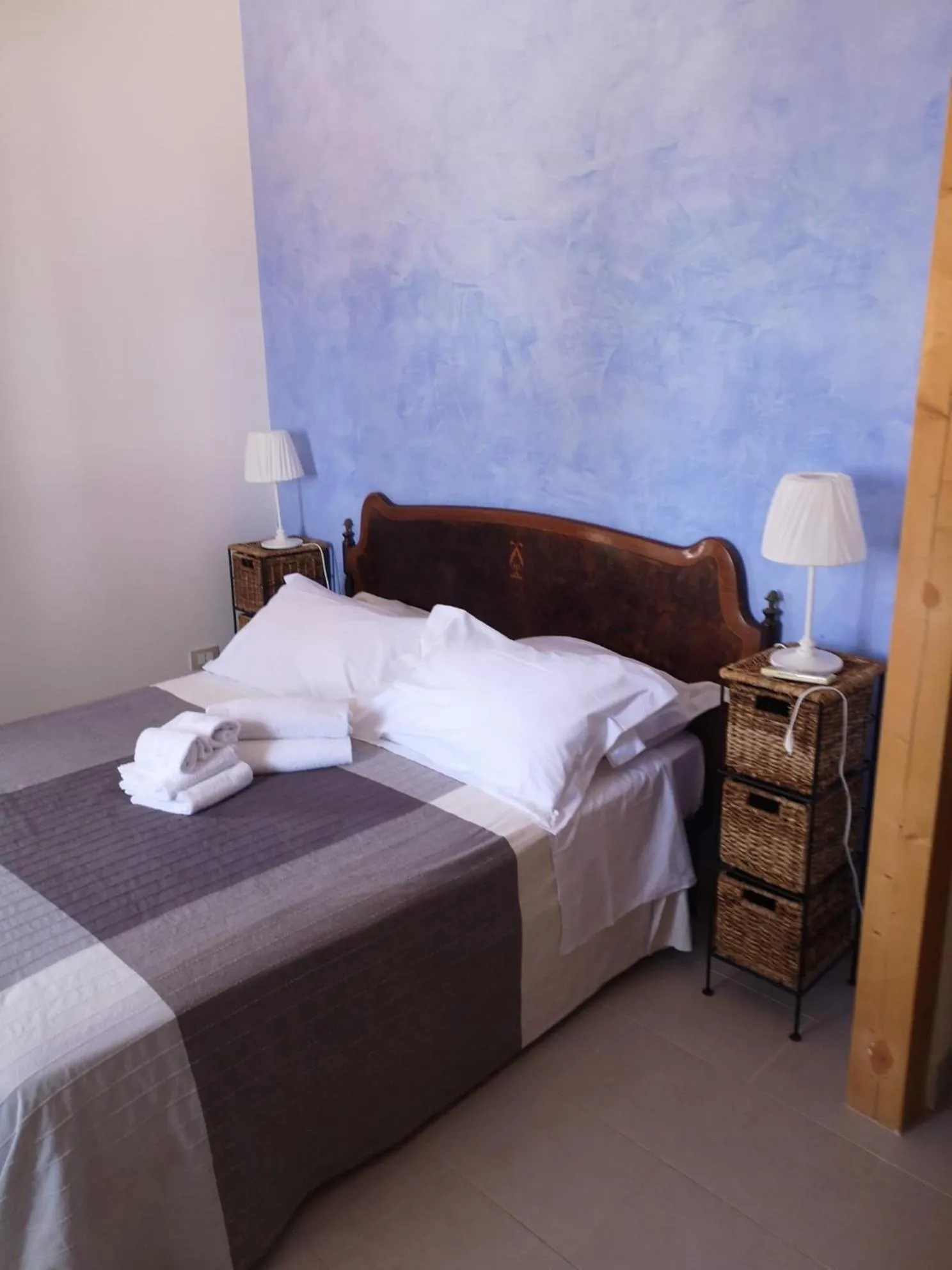 Photo of the whole room, Bed in Borgo Marino Plemmirio