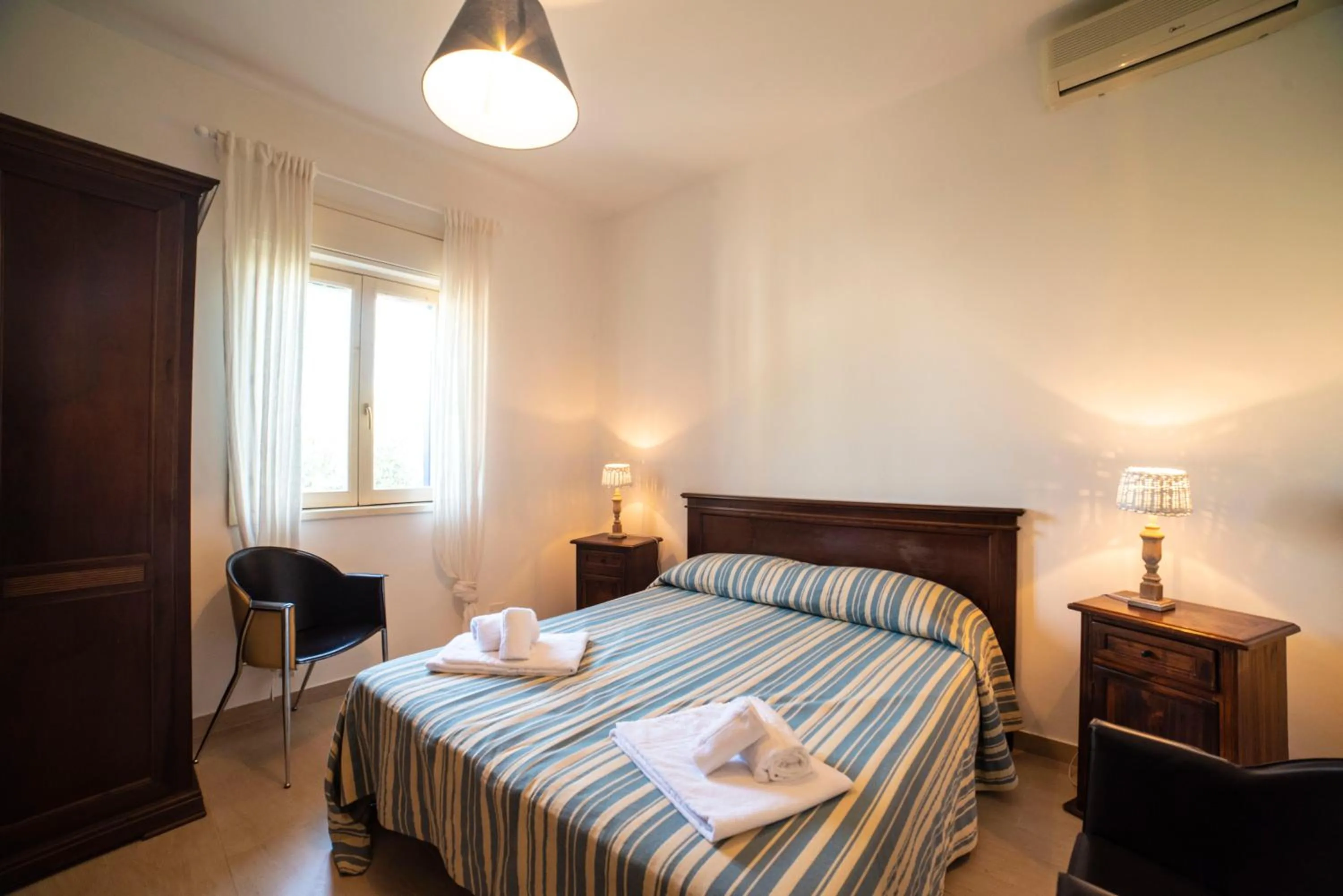 Bedroom, Bed in Borgo Marino Plemmirio