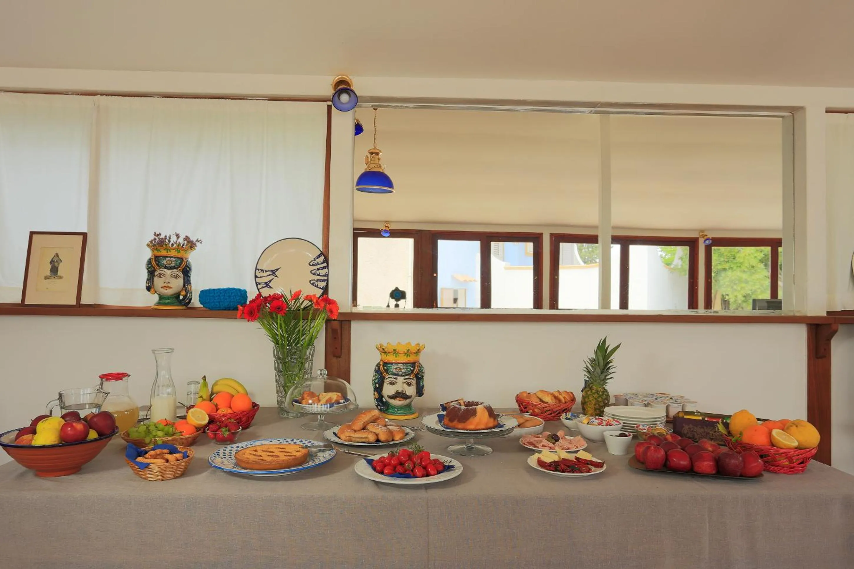 Continental breakfast in Borgo Marino Plemmirio
