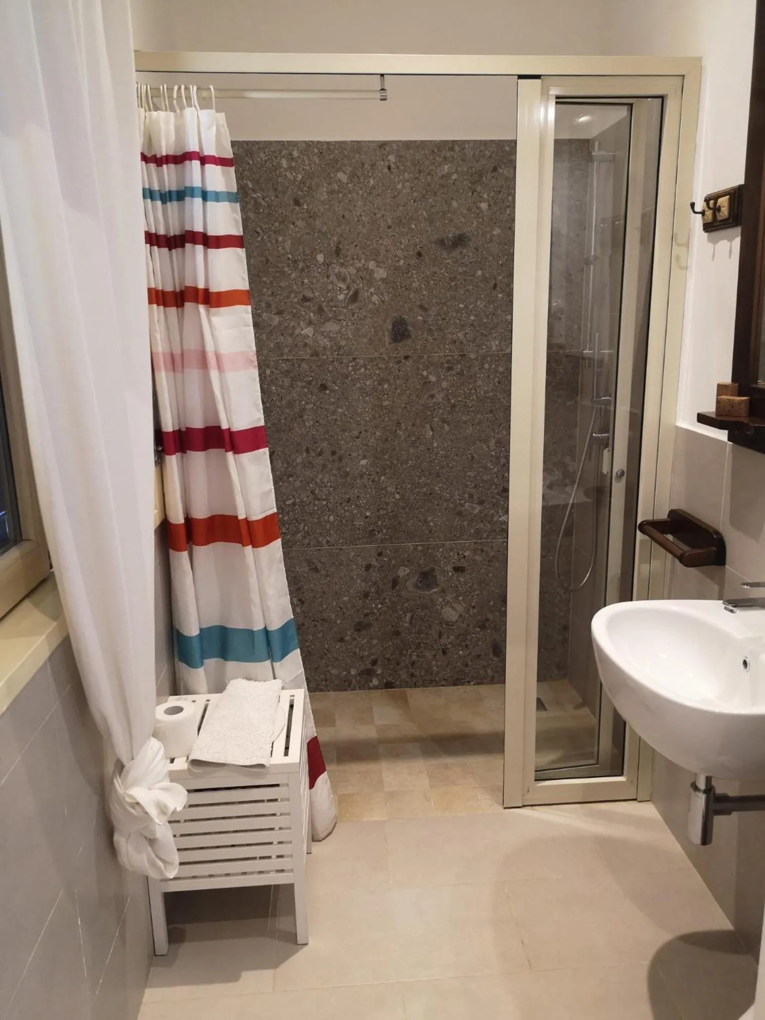 Bathroom in Borgo Marino Plemmirio