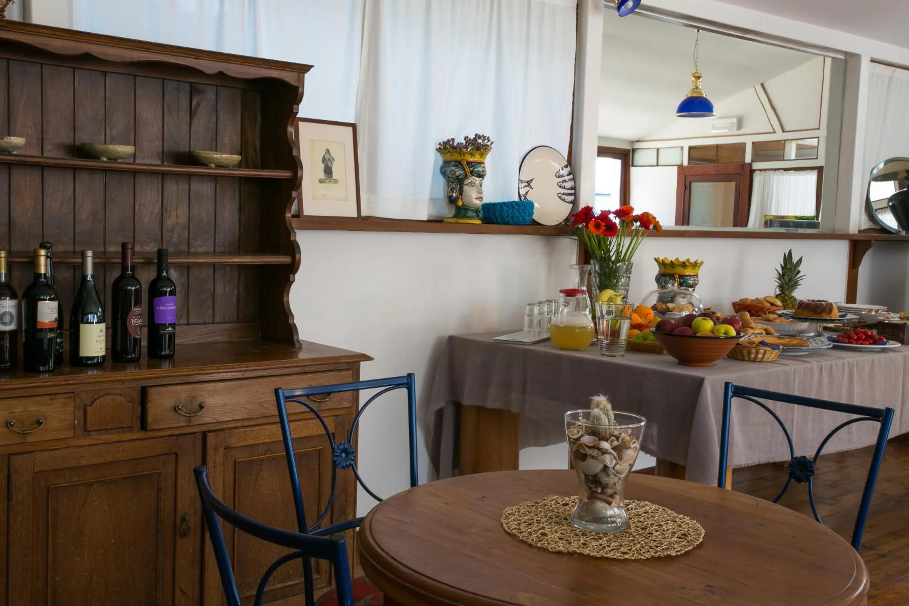Lounge or bar in Borgo Marino Plemmirio