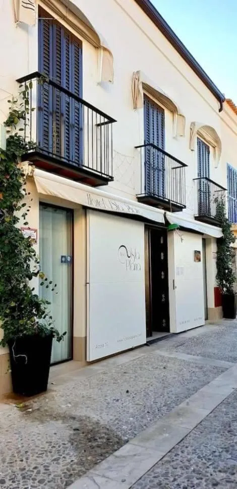 Property building in HOTEL ISLA PLANA