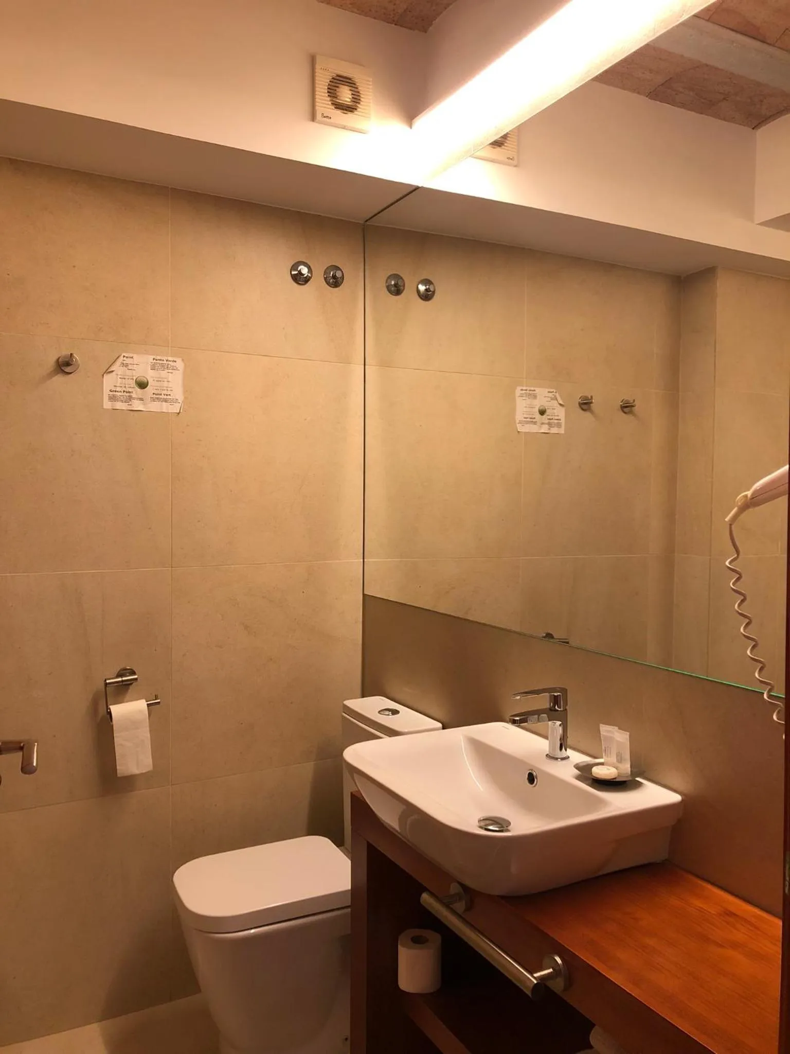 Bathroom in HOTEL ISLA PLANA