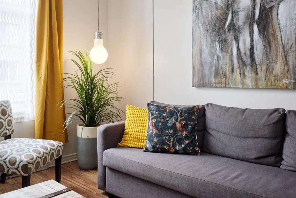 Living room in MtlVacationRentals - MTL ZOO