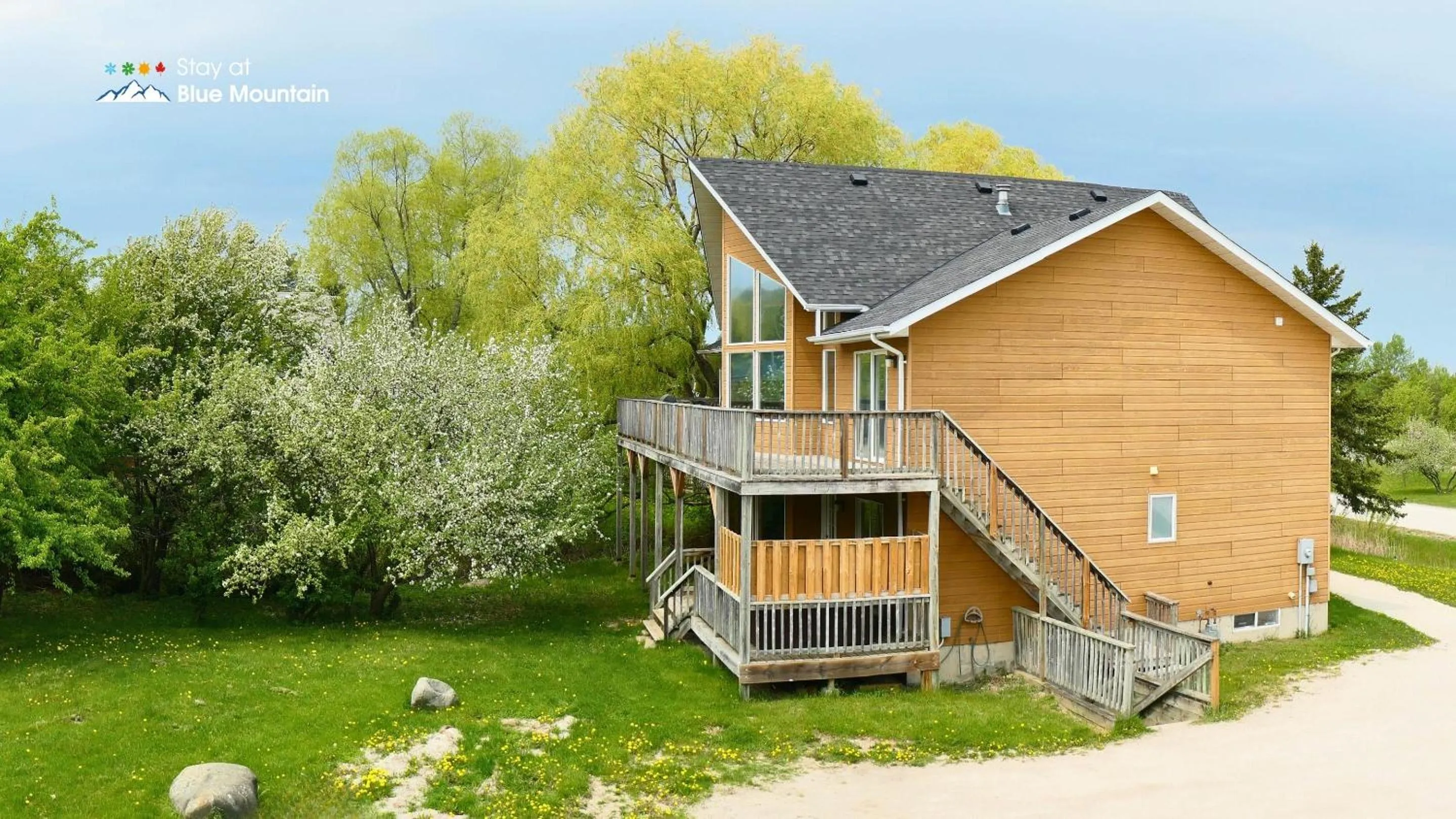 Facade/entrance in Summit Ridge 1