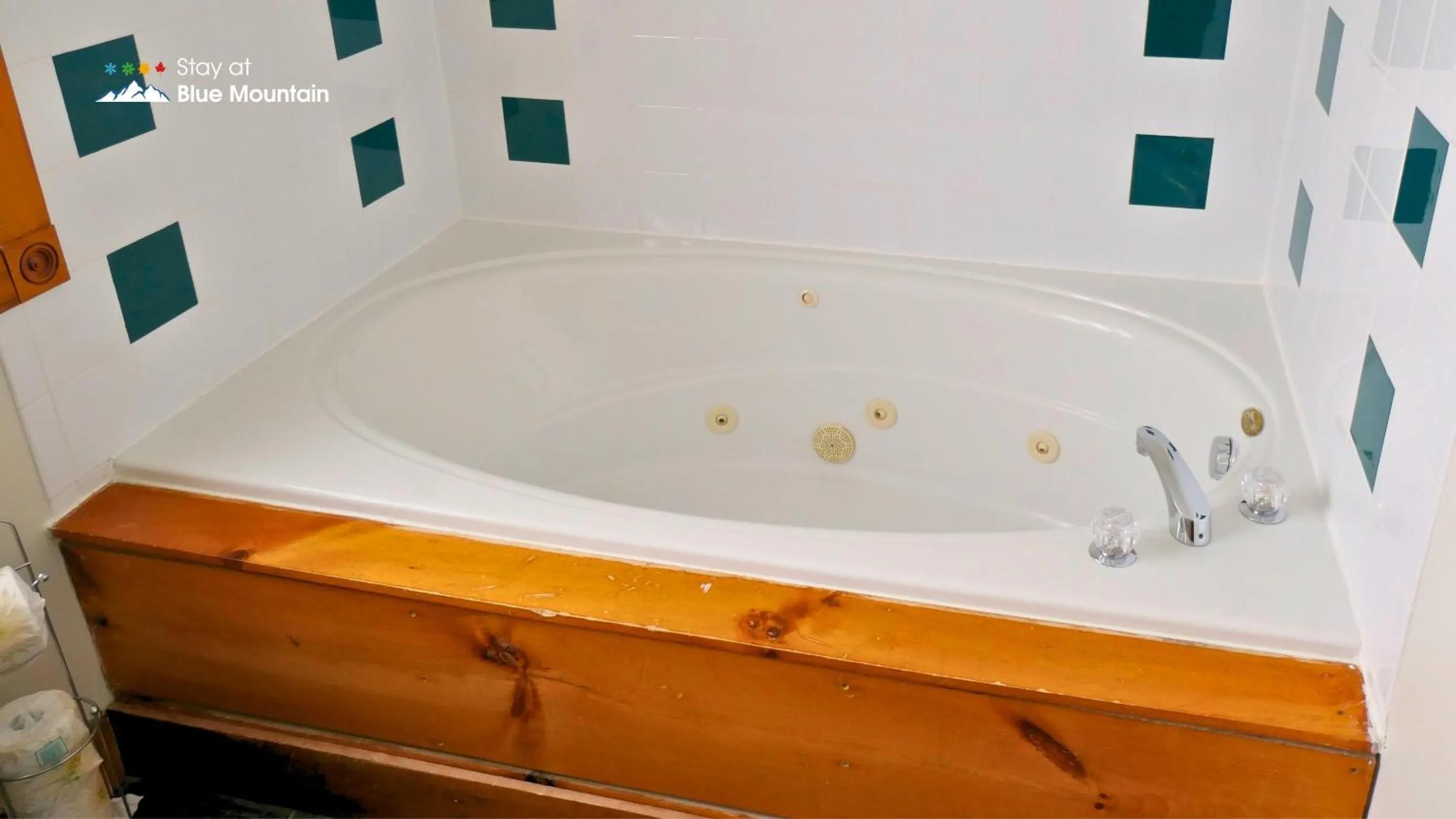 Bathroom in Summit Ridge 1