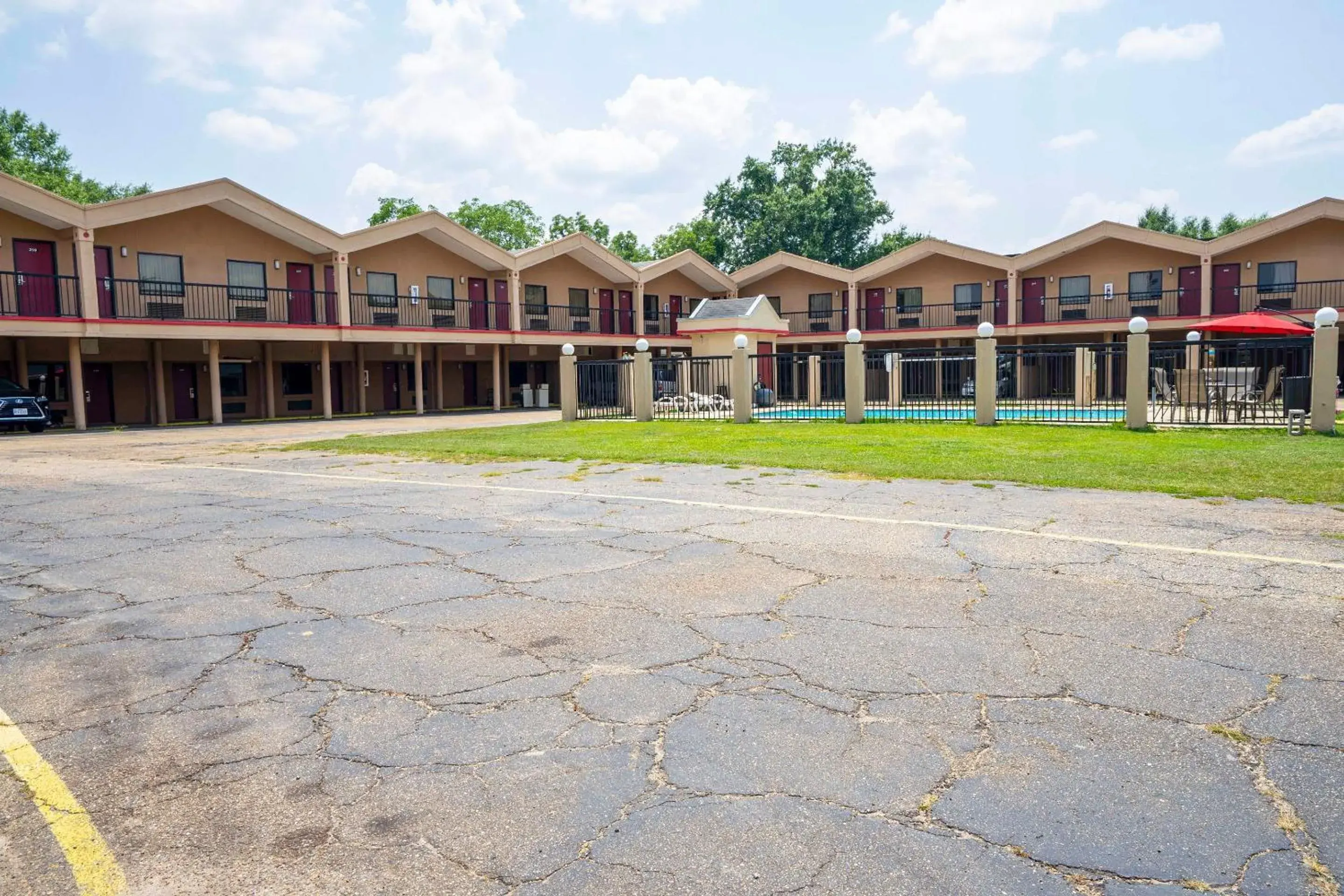 Facade/entrance in OYO Hotel Opp AL, Floral Hwy Facade/entrance in OYO Hotel Opp AL, Floral Hwy