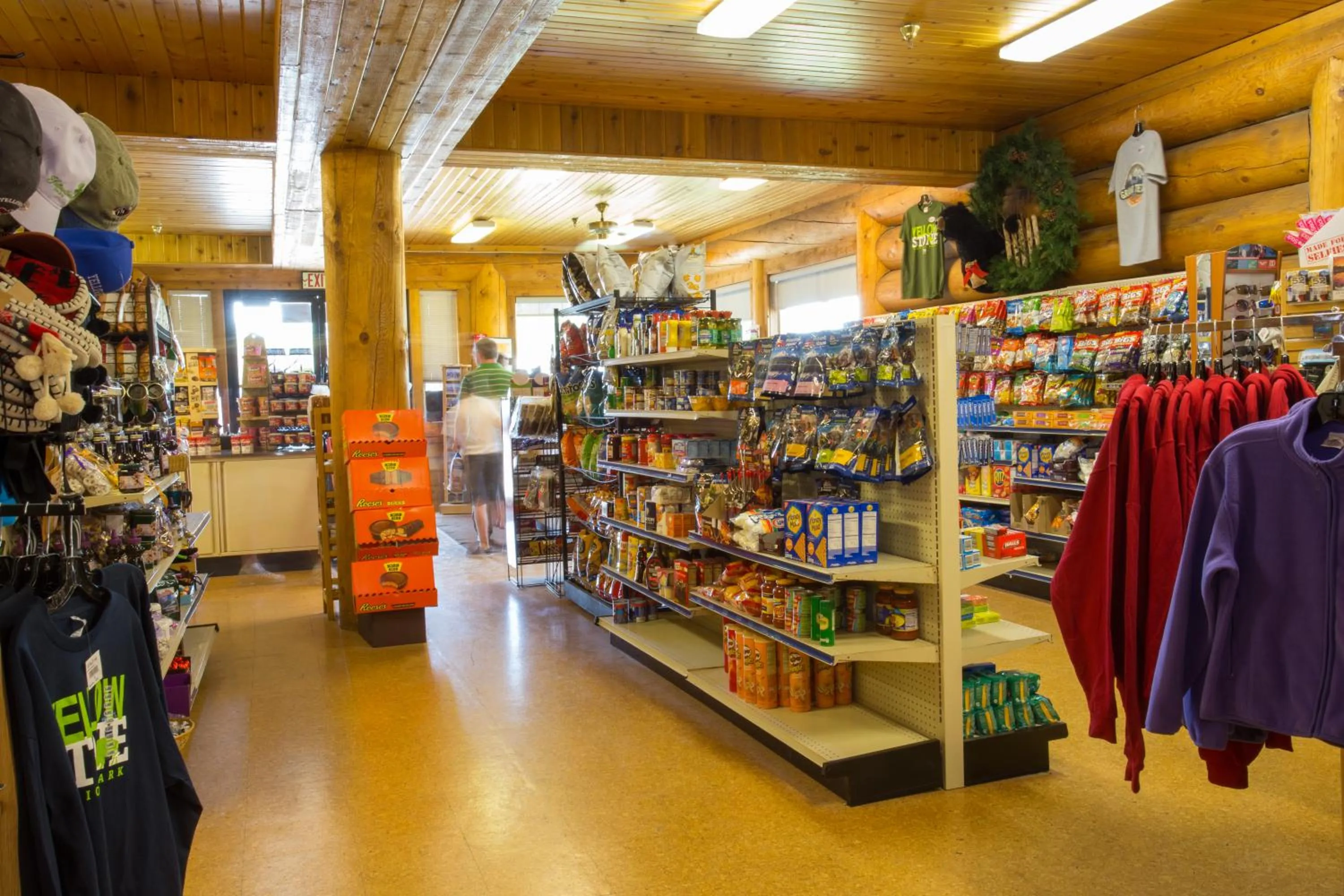 On-site shops in Headwaters Lodge & Cabins at Flagg Ranch