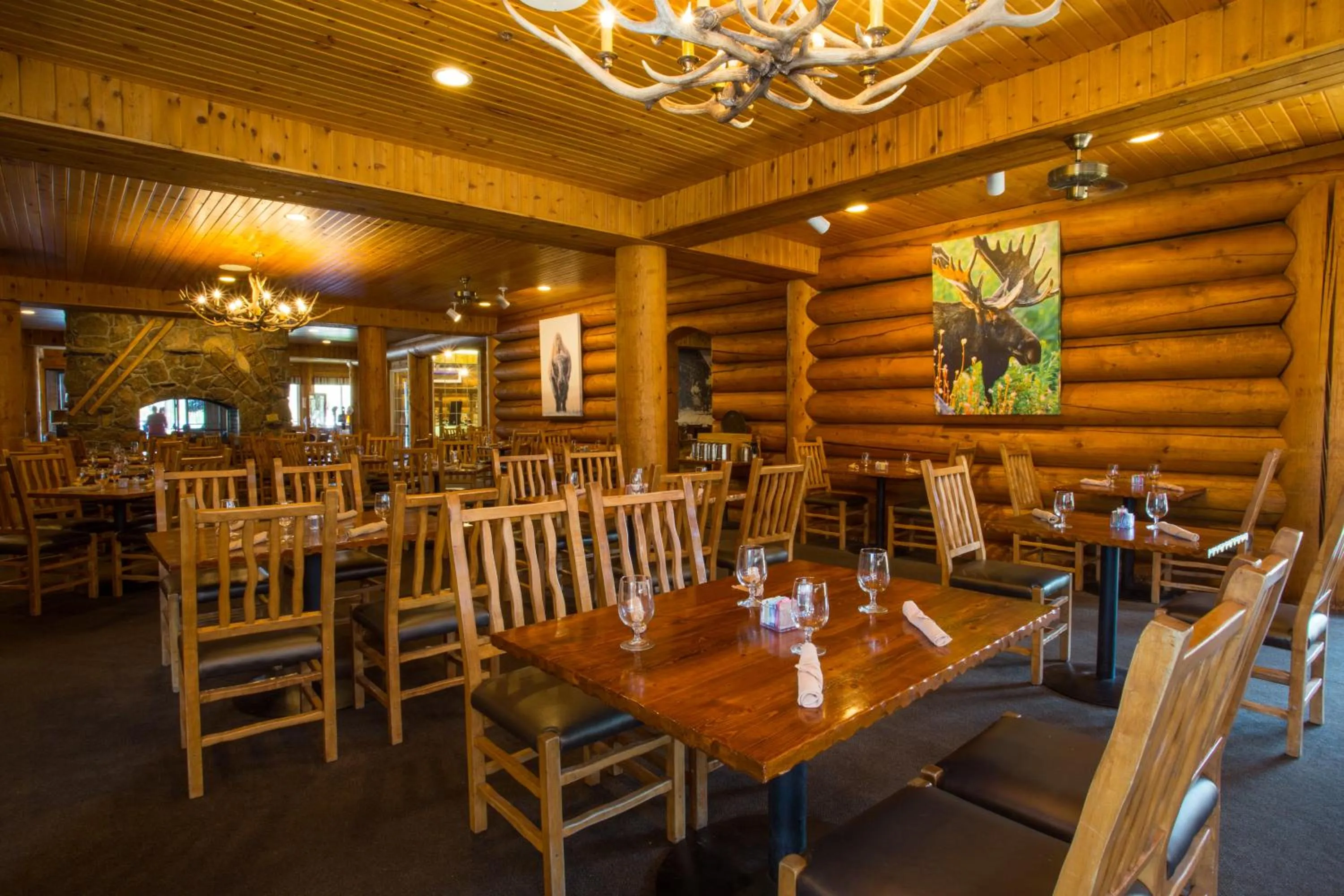 Restaurant/places to eat in Headwaters Lodge & Cabins at Flagg Ranch