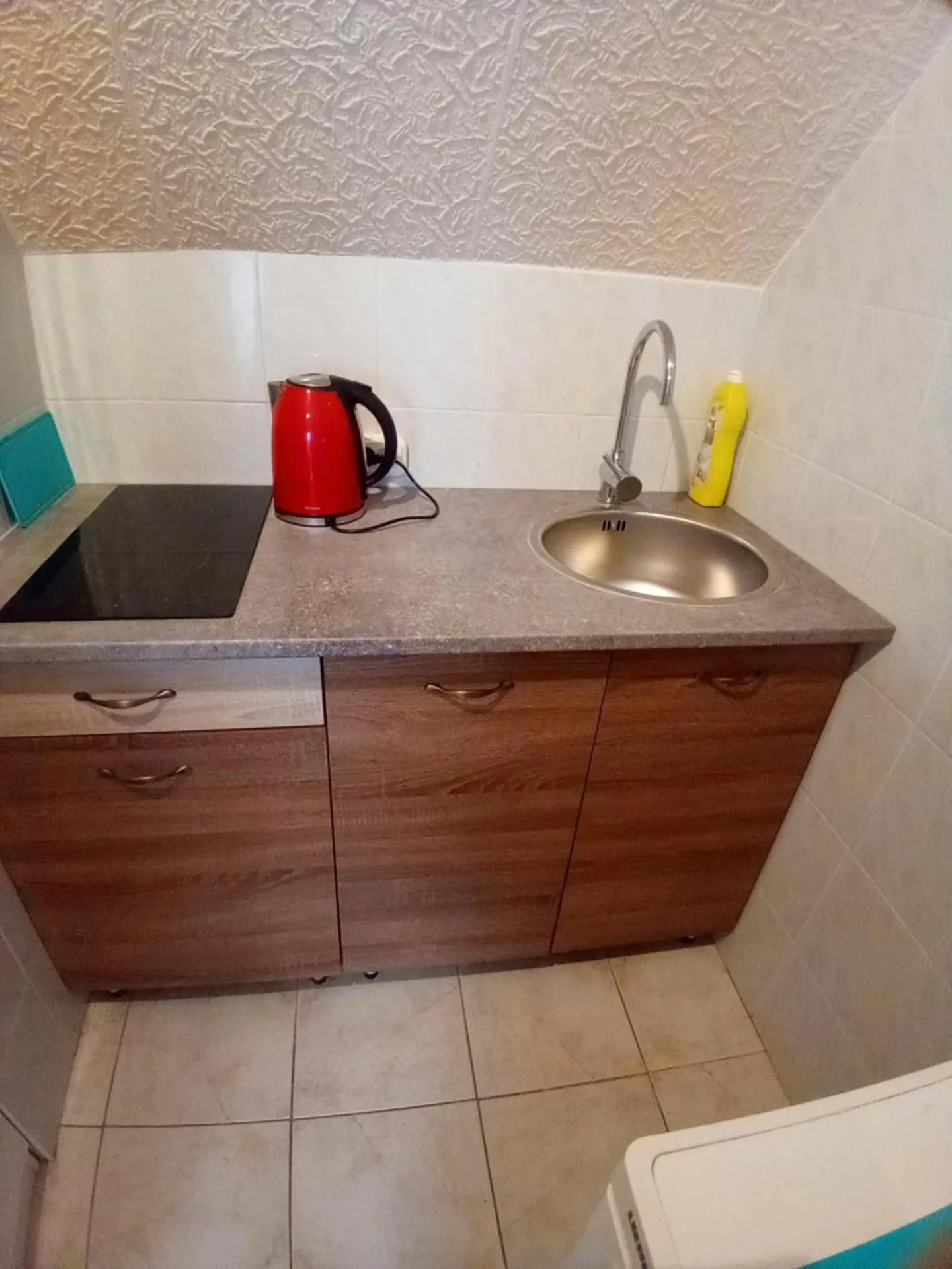 Kitchen or kitchenette in Valloris Apartments