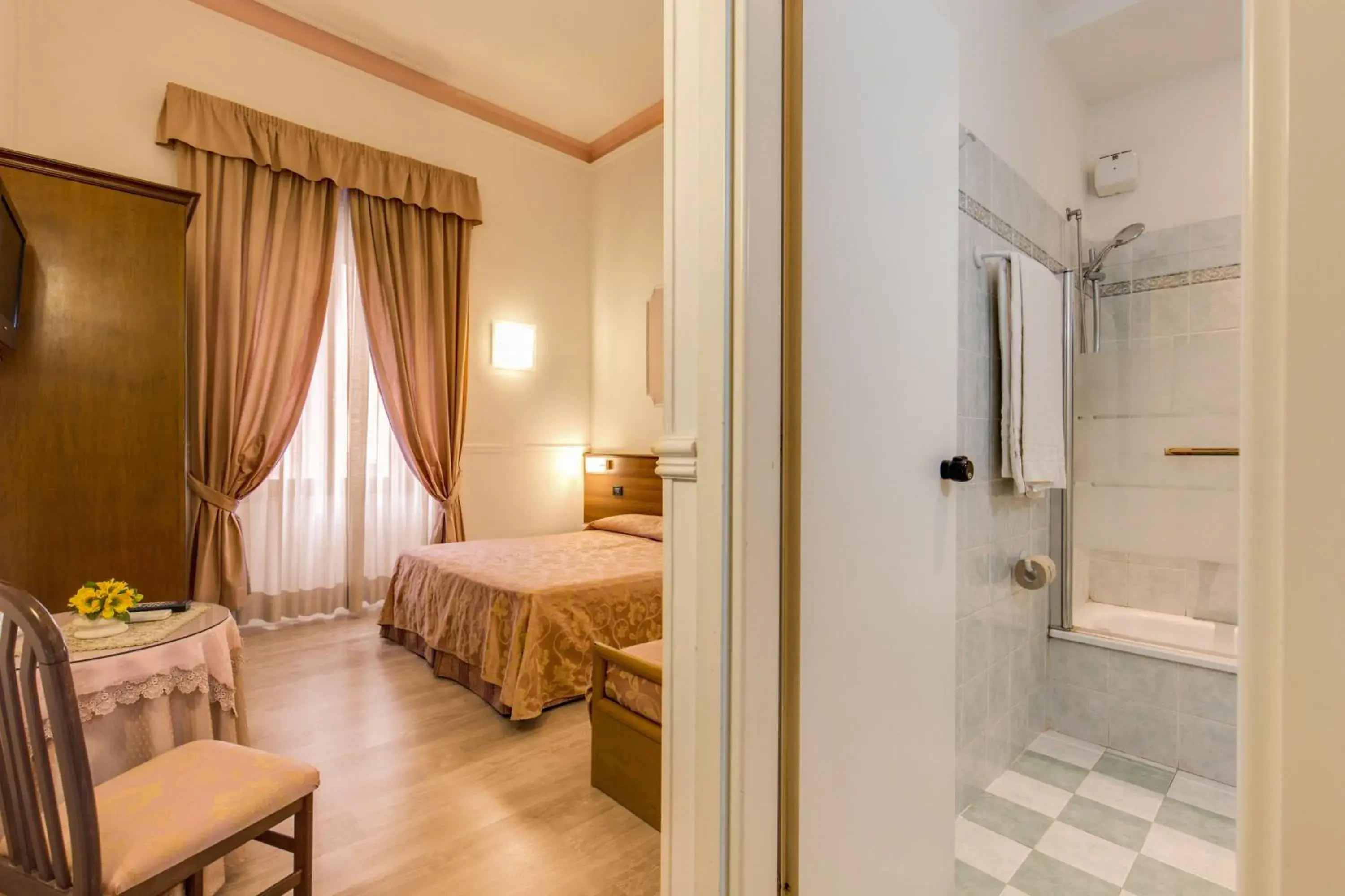 Quadruple Room in Hotel Martini Quadruple Room in Hotel Martini