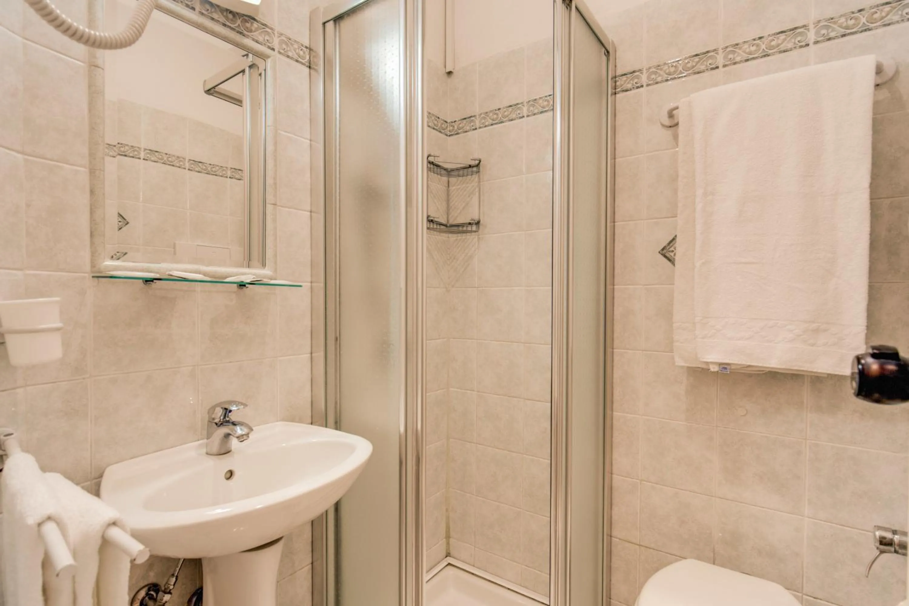 Bathroom in Hotel Martini