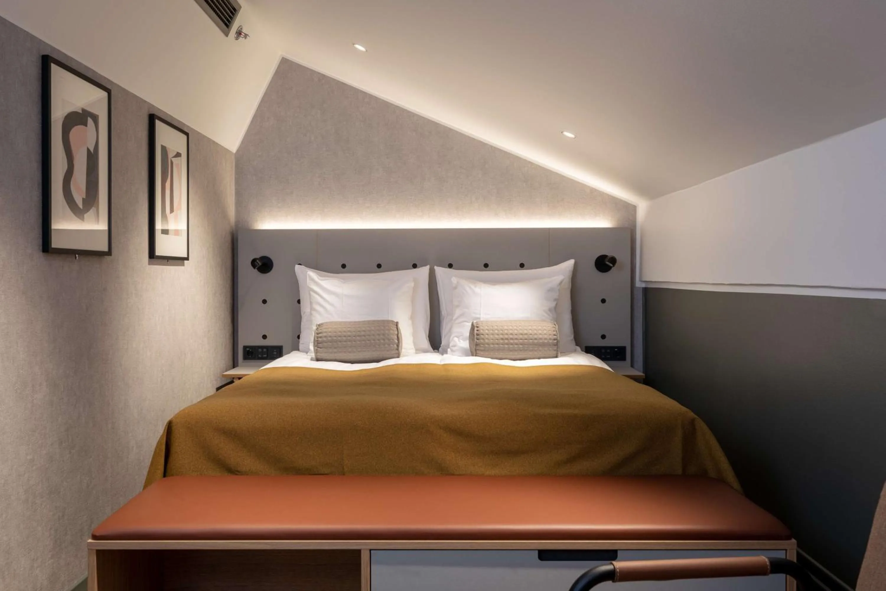 Bedroom, Bed in Scandic Helsinki Hub