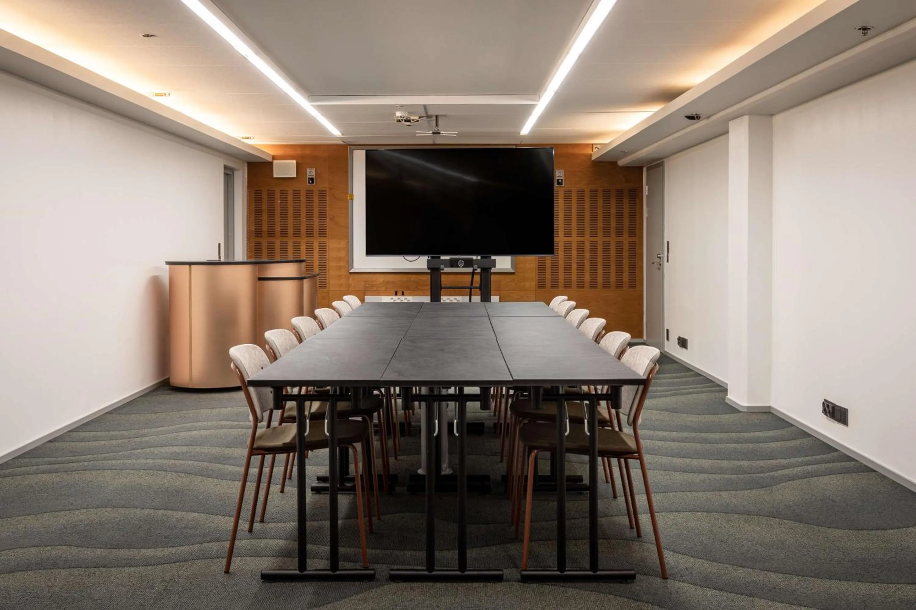 Meeting/conference room in Scandic Helsinki Hub