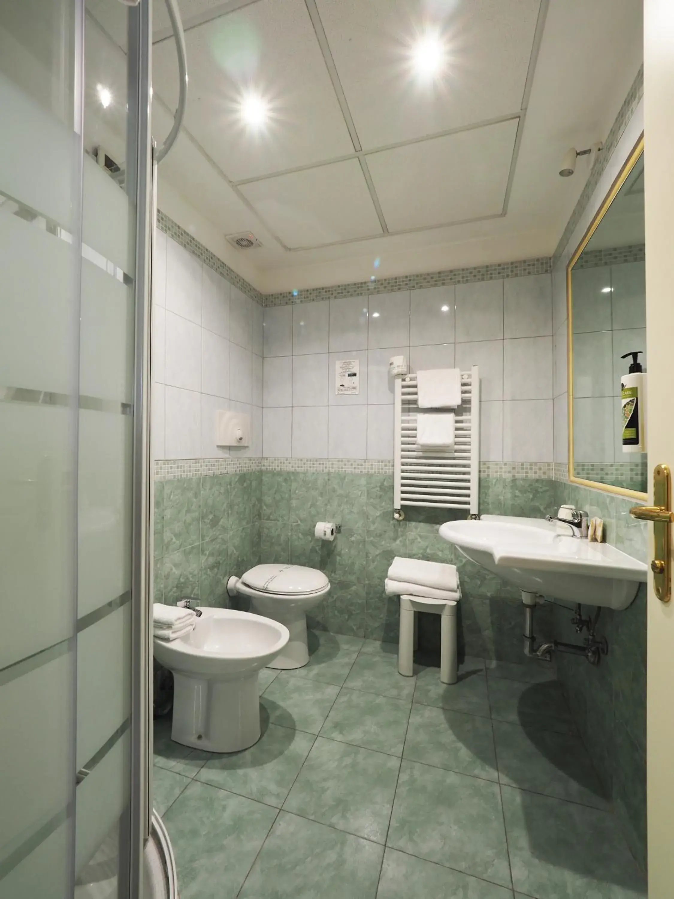 Single Room in Hotel Osimar Single Room in Hotel Osimar