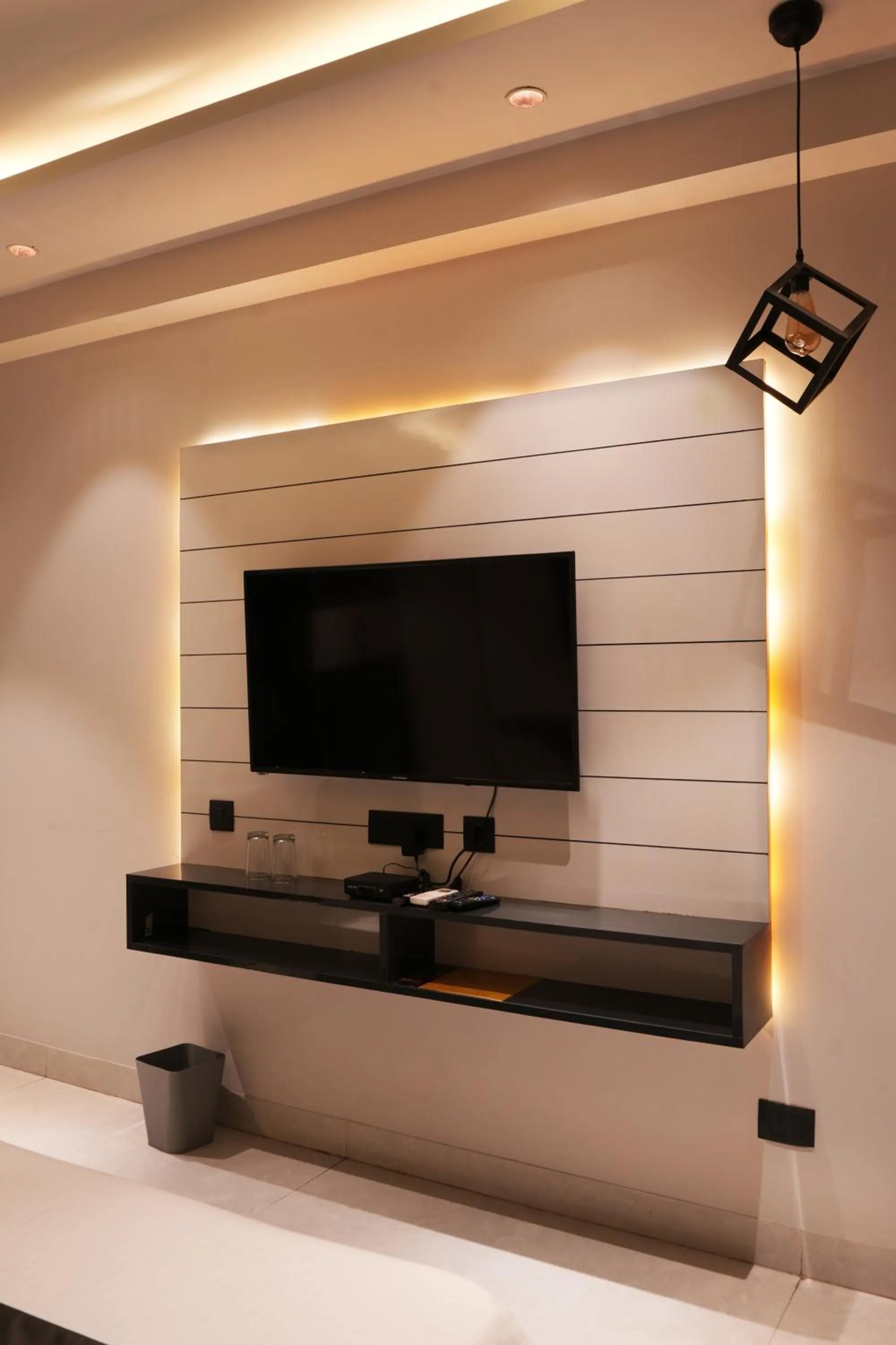 TV and multimedia in METRO STUDIOS