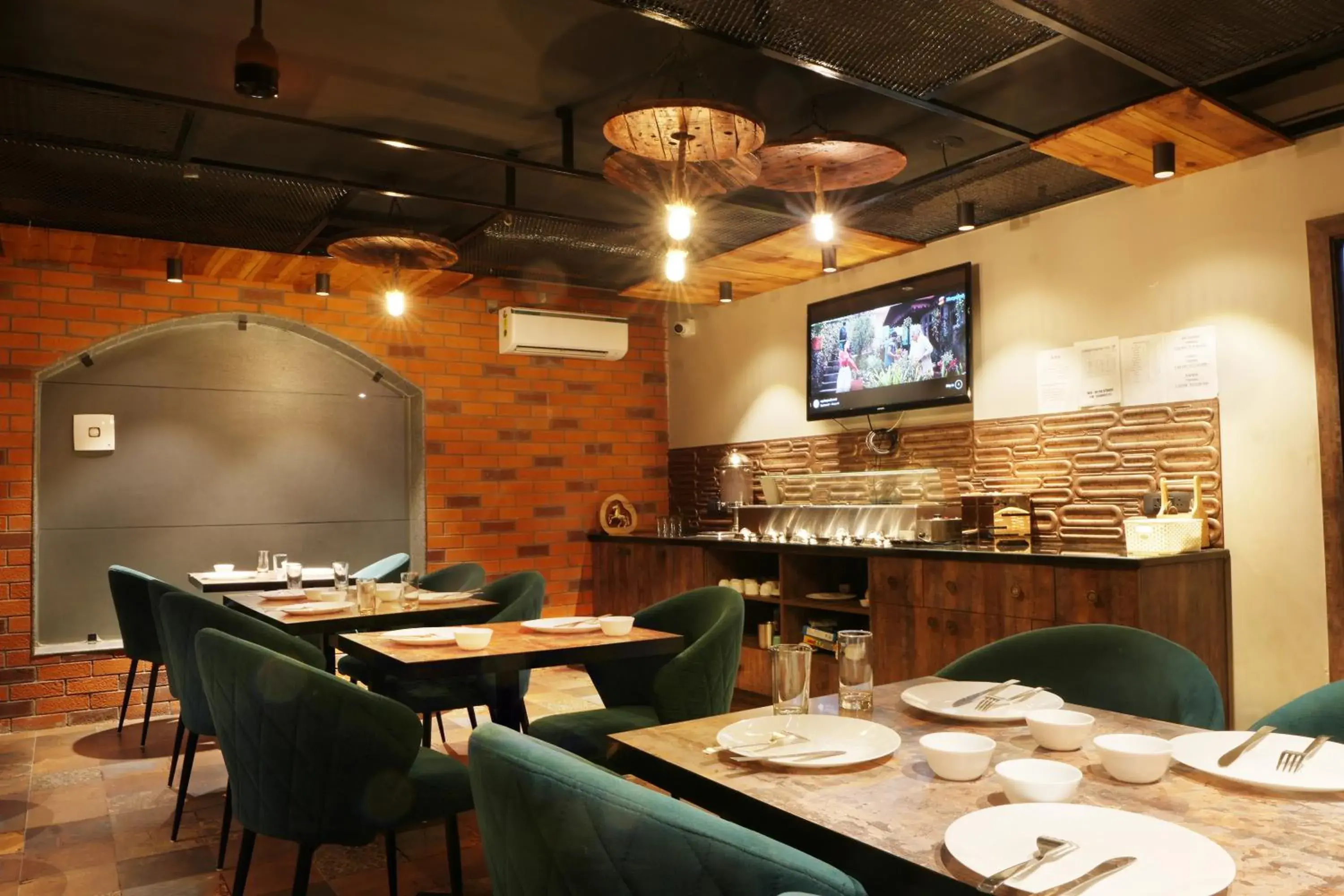 Restaurant/places to eat in METRO STUDIOS Restaurant/places to eat in METRO STUDIOS