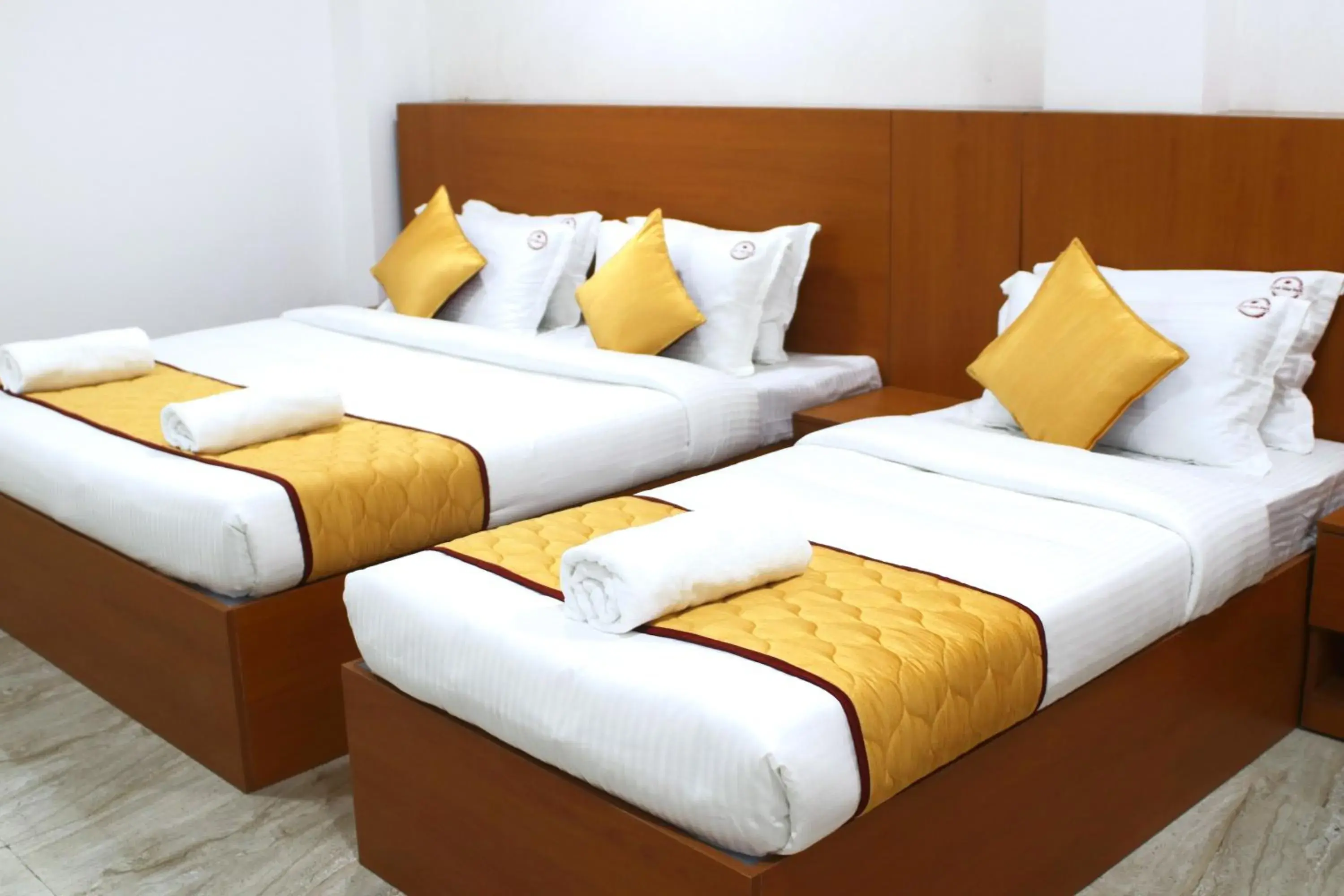 Bed in K11 Express - Opp Express Avenue Bed in K11 Express - Opp Express Avenue