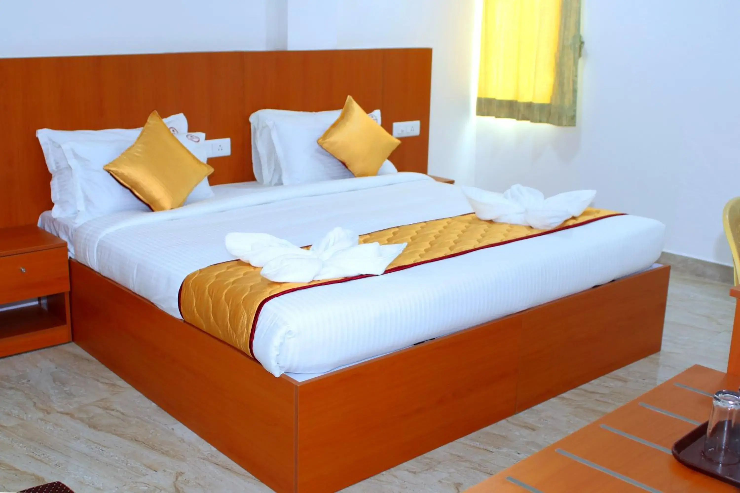 Bed in K11 Express - Opp Express Avenue Bed in K11 Express - Opp Express Avenue