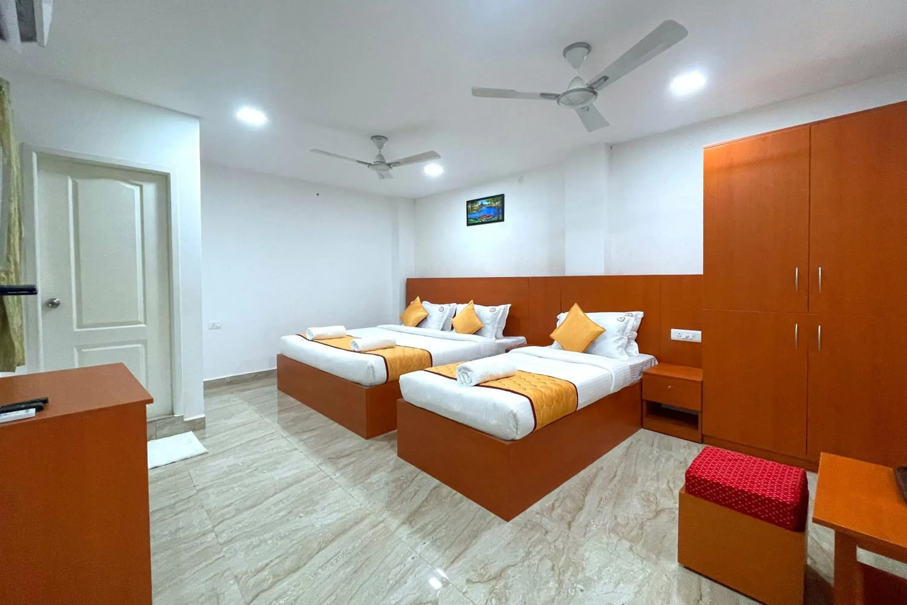 Family Suite in K11 Express - Opp Express Avenue Family Suite in K11 Express - Opp Express Avenue