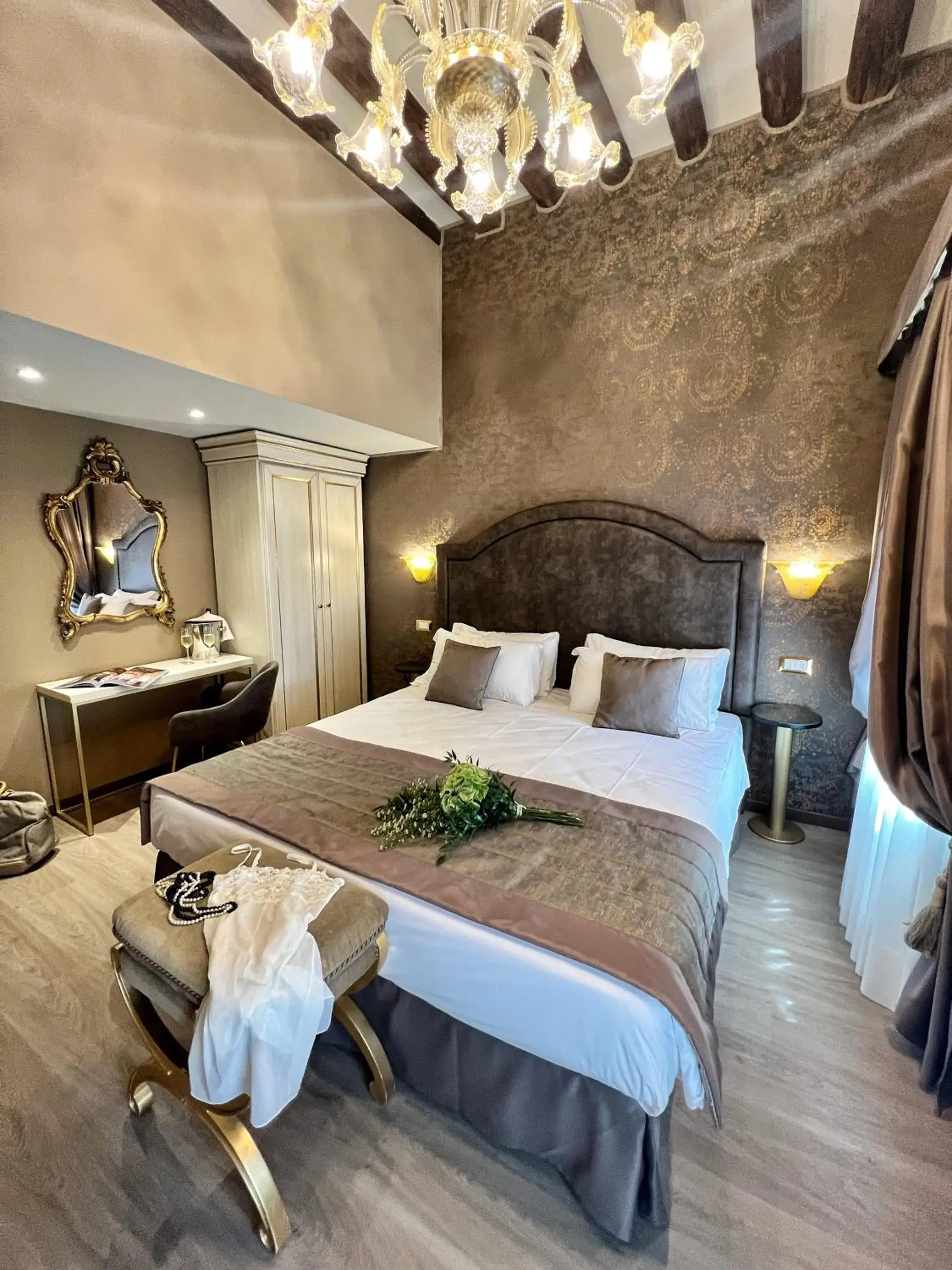 Photo of the whole room, Bed in Cà Dell'Arte Palace Photo of the whole room, Bed in Cà Dell'Arte Palace