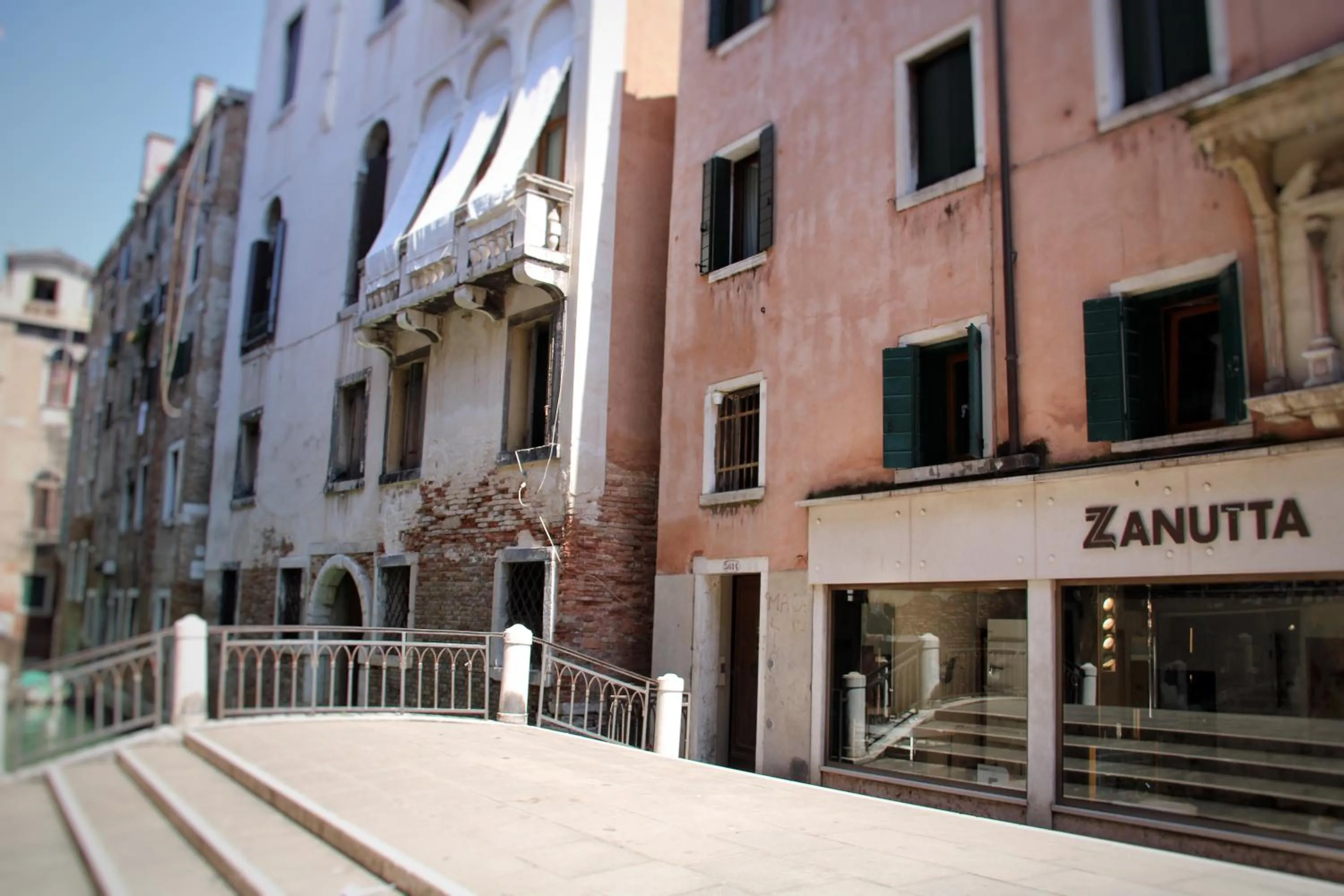 Property building in Cà Dell'Arte Palace